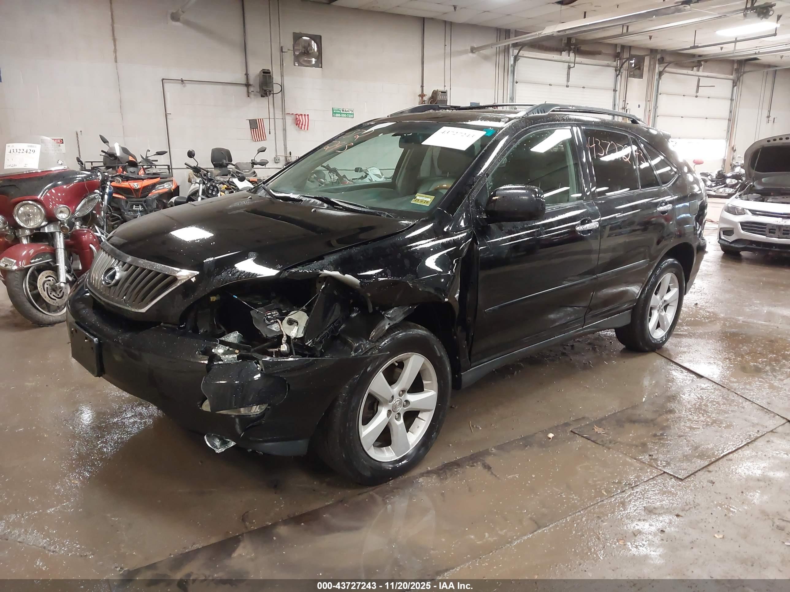 LEXUS RX image 2