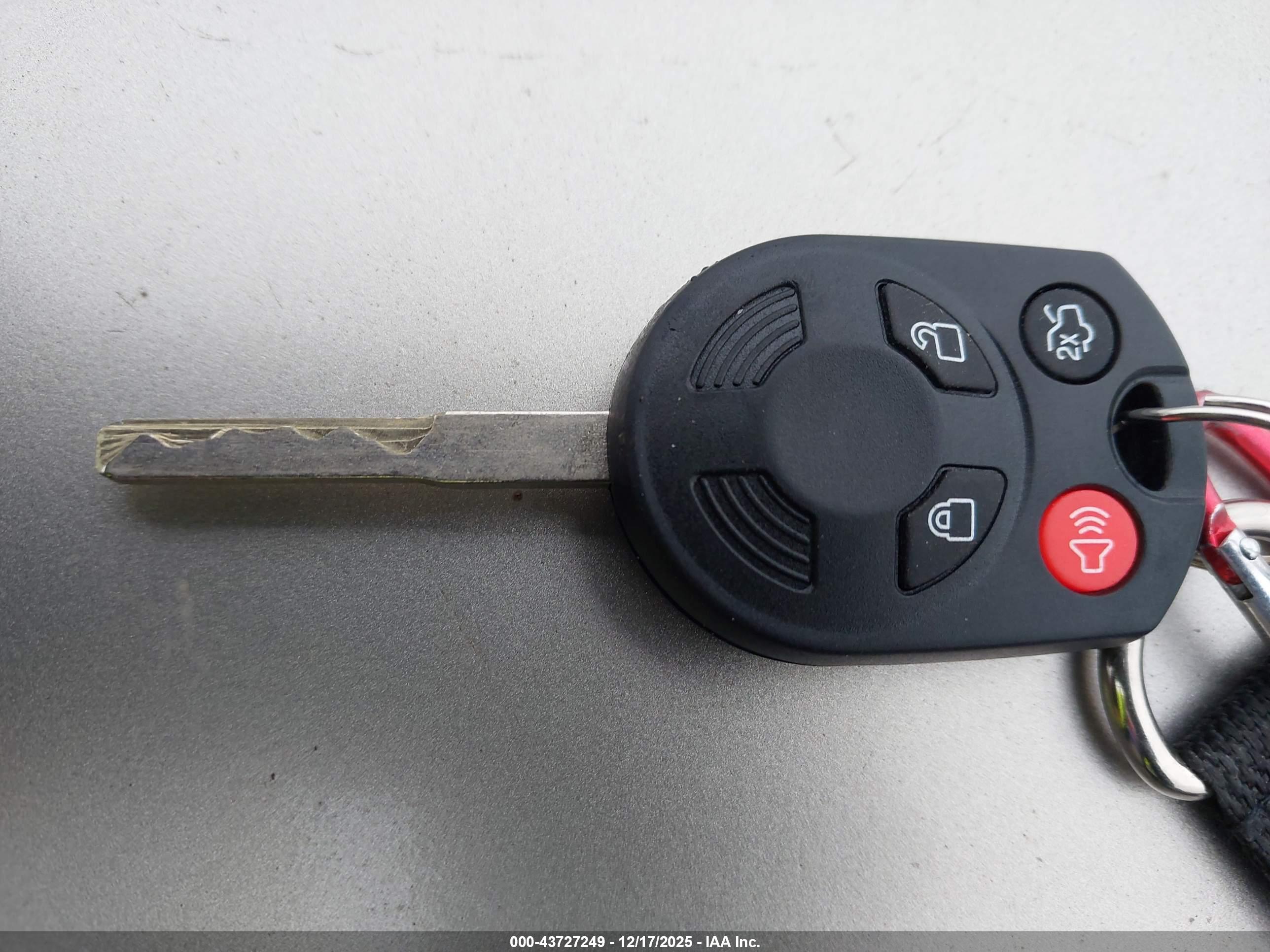 FORD ESCAPE image 11
