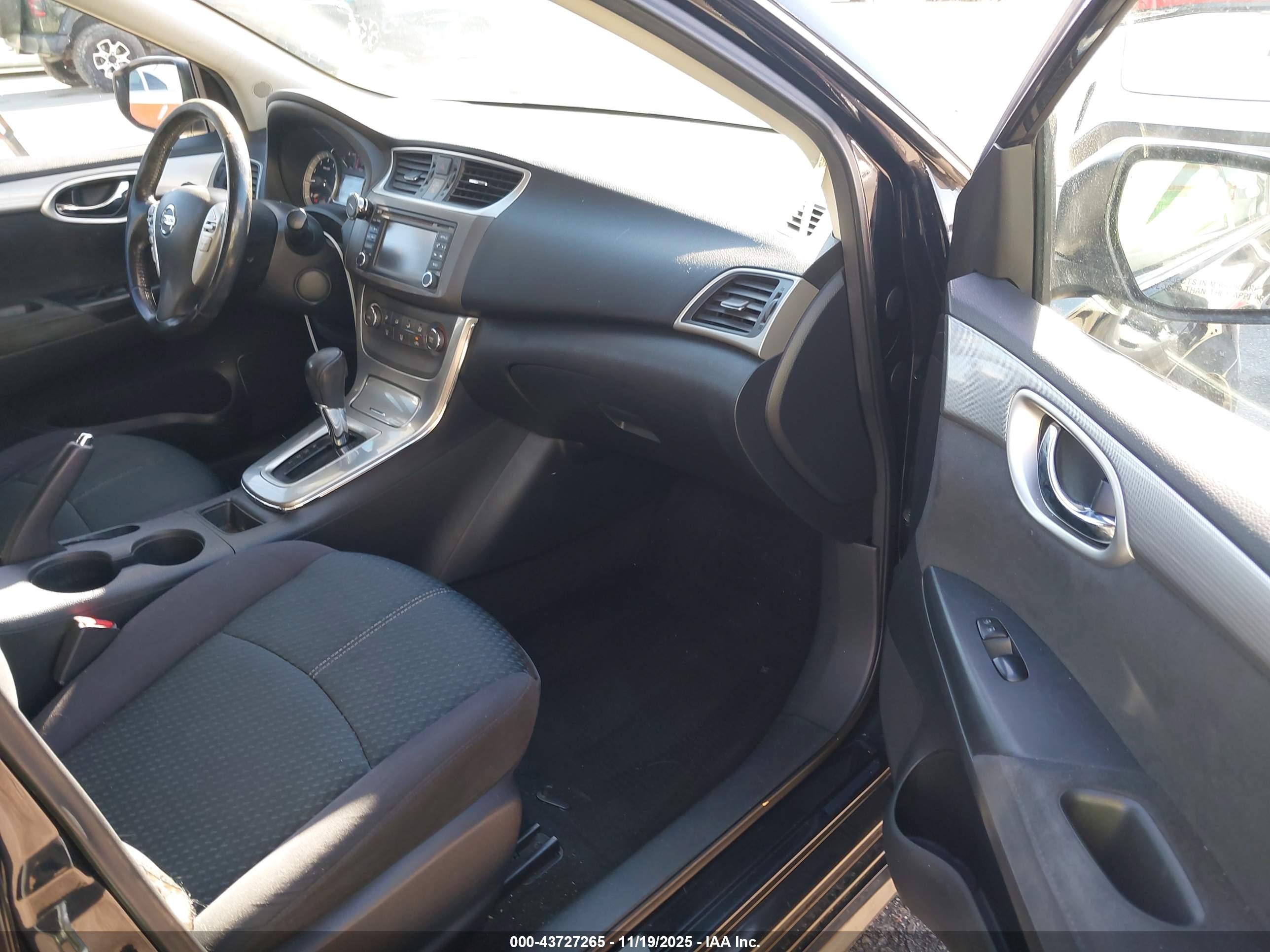 NISSAN SENTRA image 5
