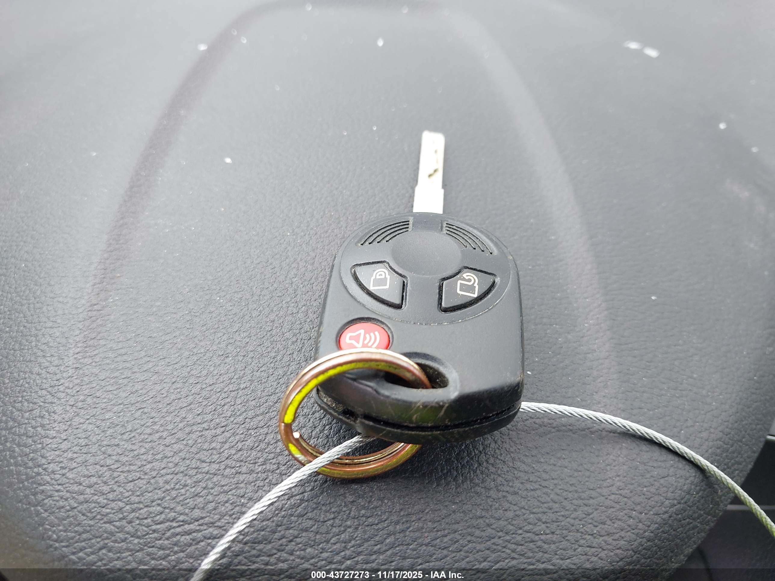 FORD ESCAPE image 11