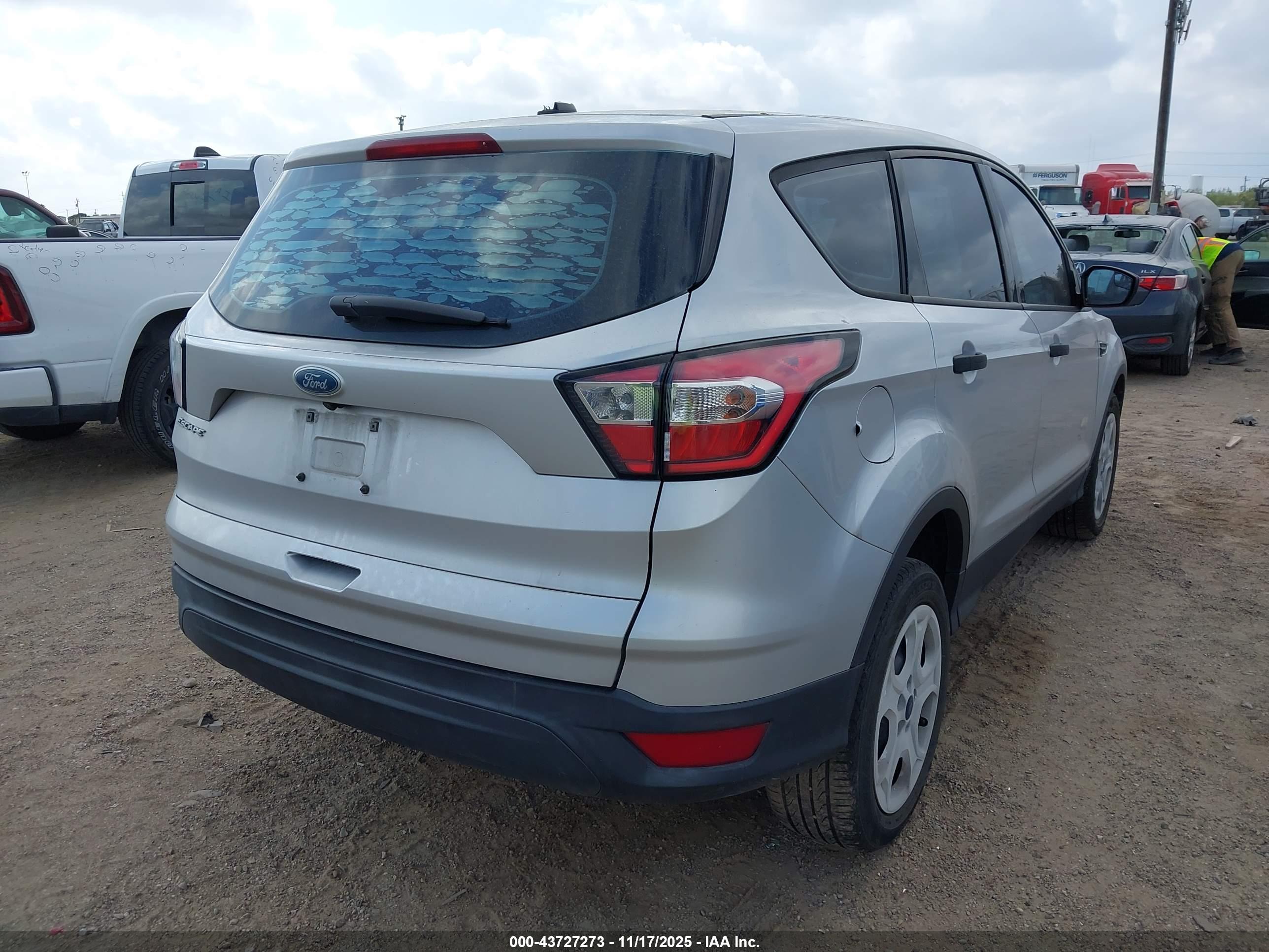 FORD ESCAPE image 4