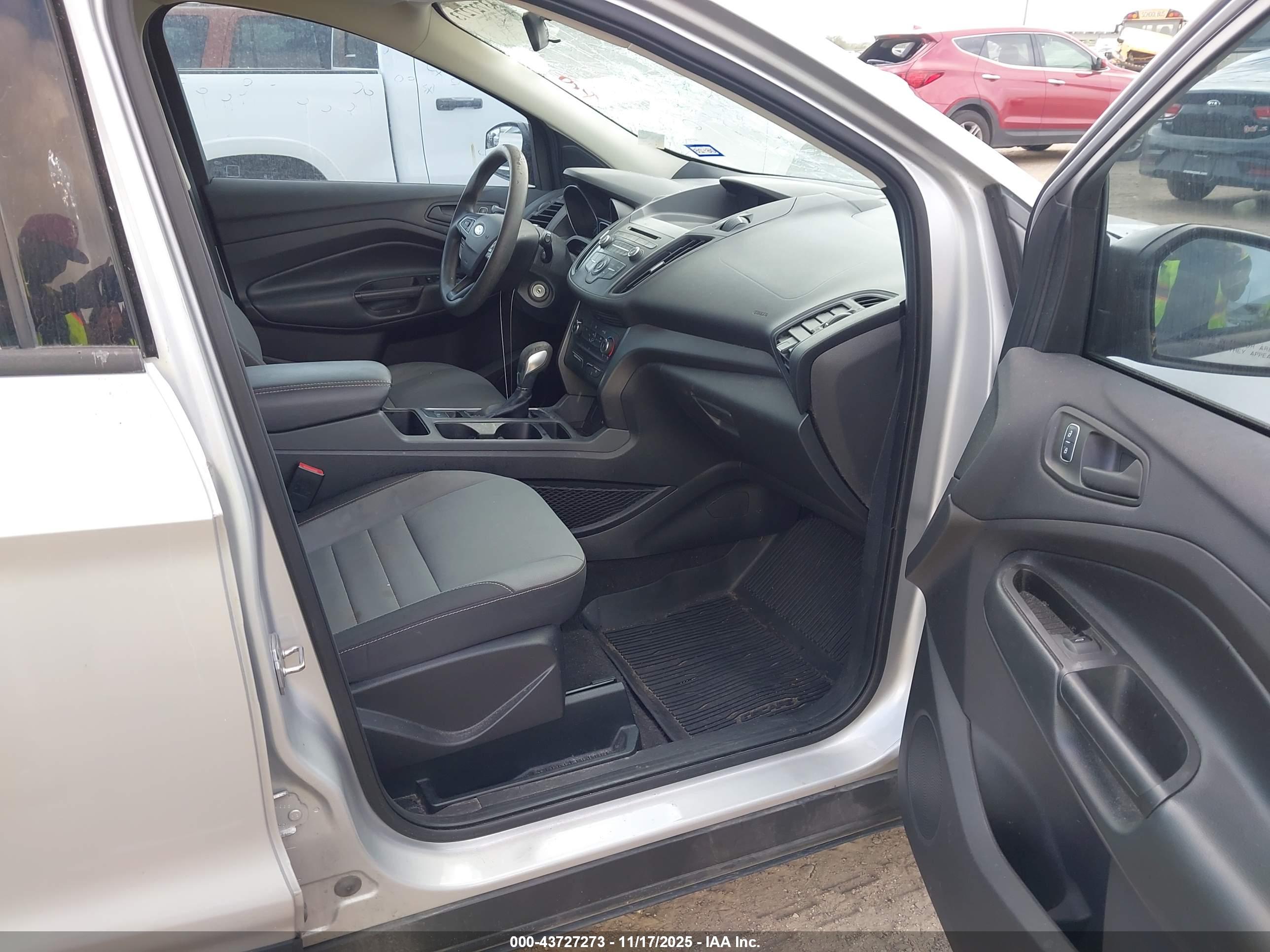 FORD ESCAPE image 5