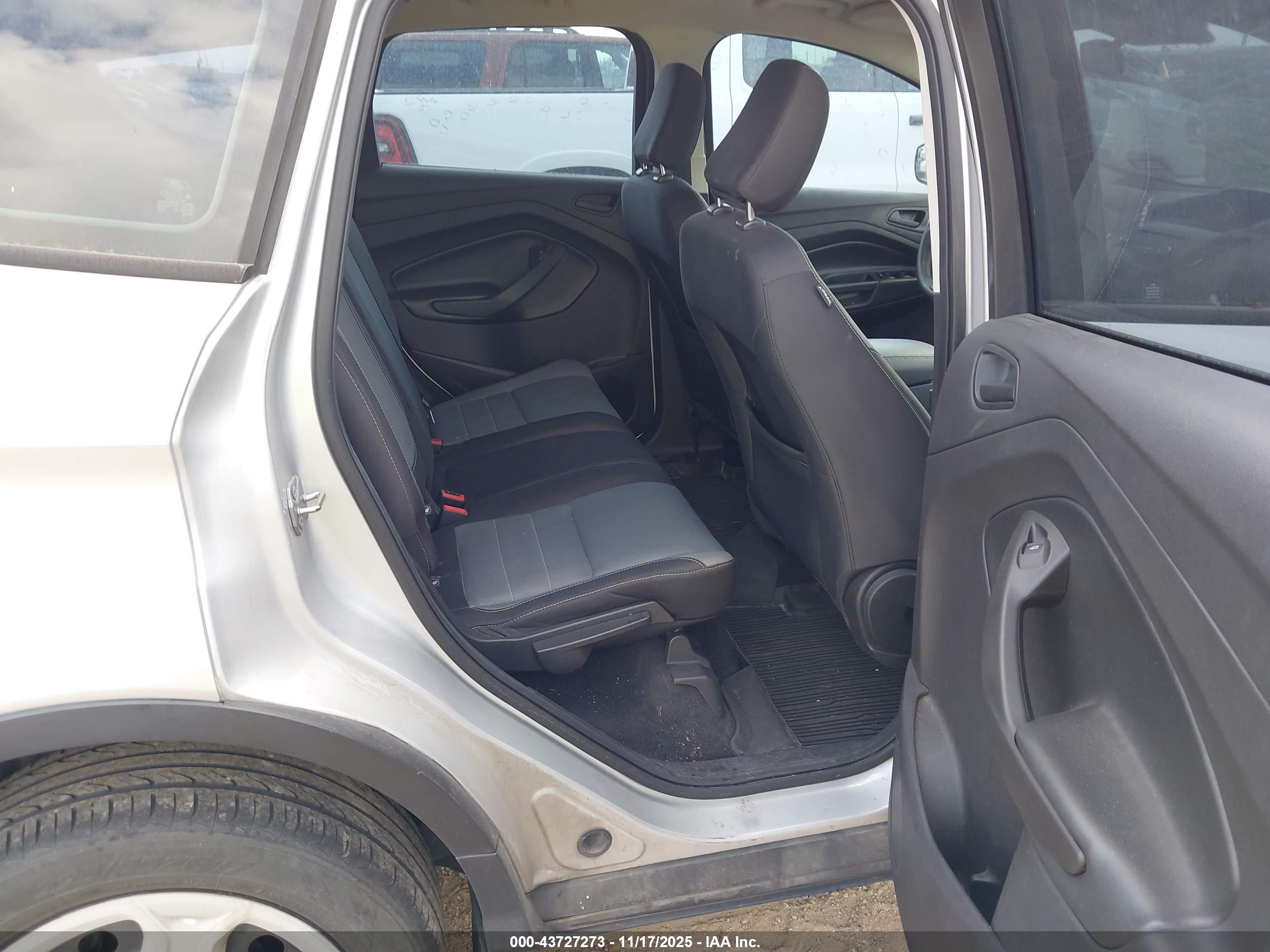 FORD ESCAPE image 8