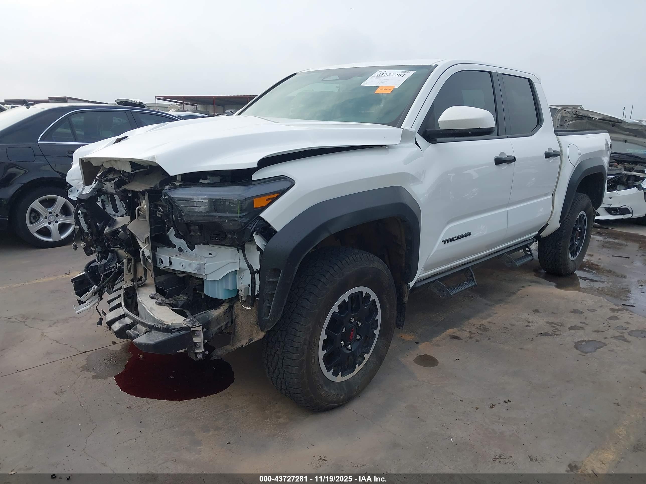 TOYOTA TACOMA image 2
