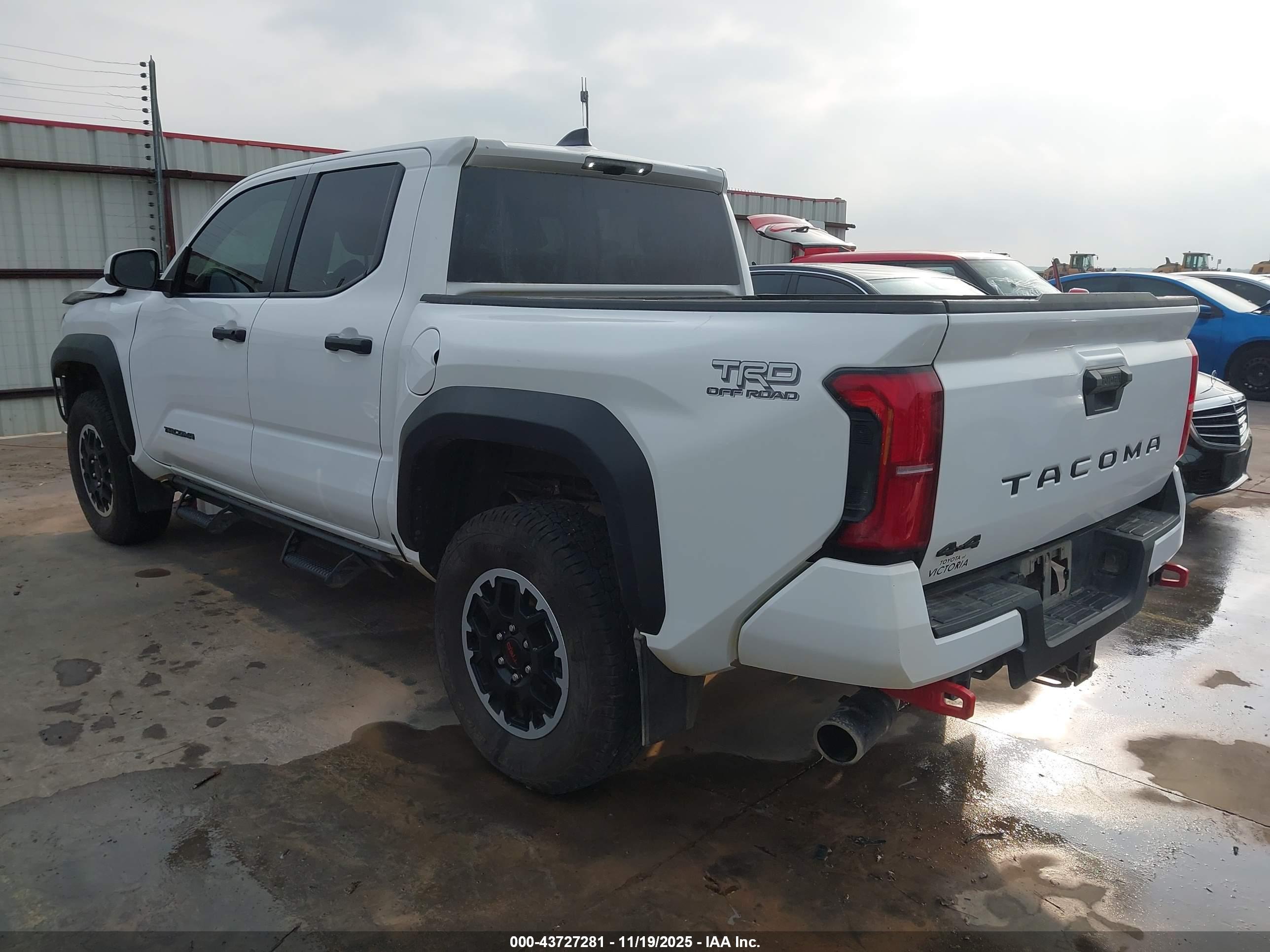 TOYOTA TACOMA image 3