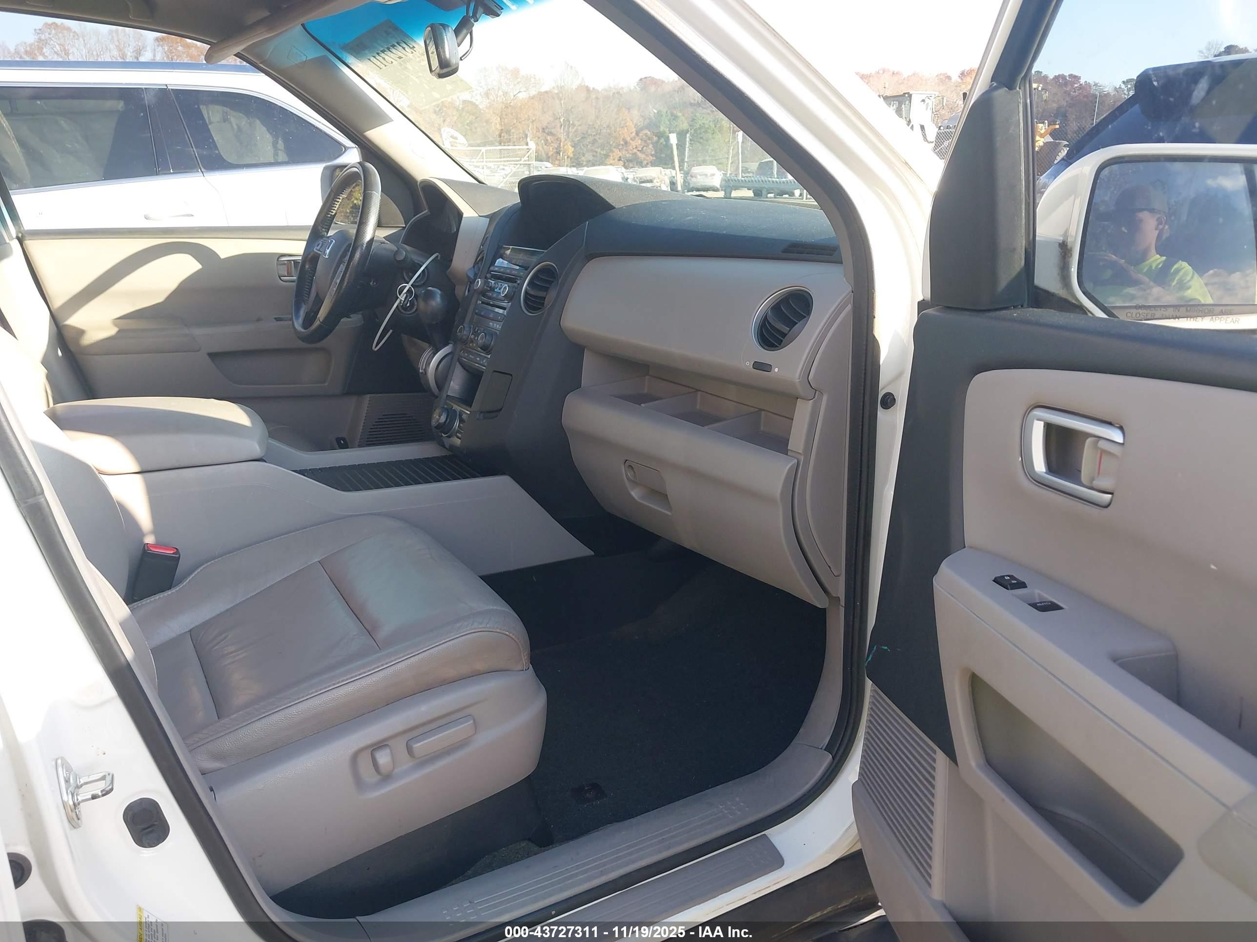 HONDA PILOT image 5