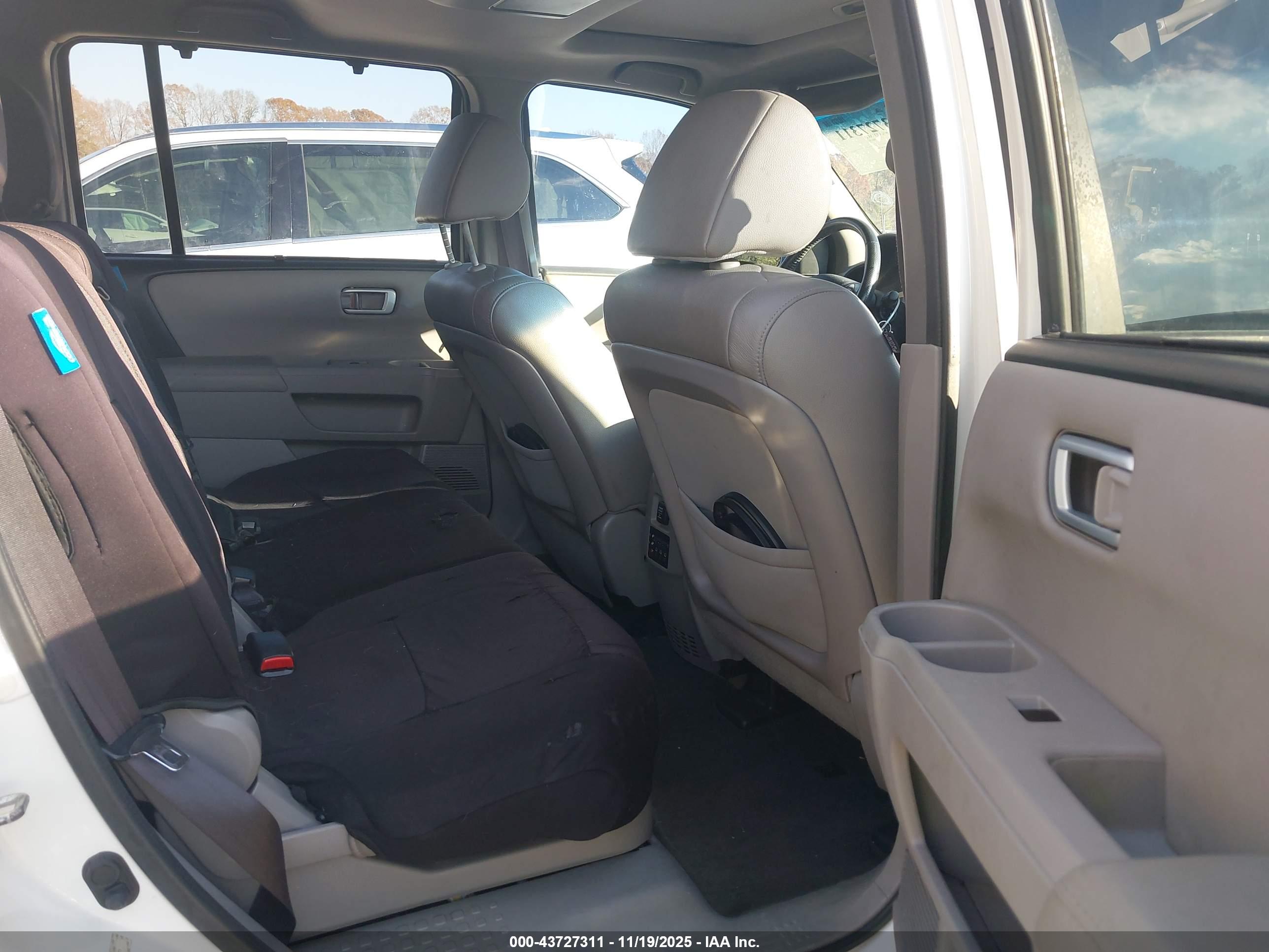 HONDA PILOT image 8