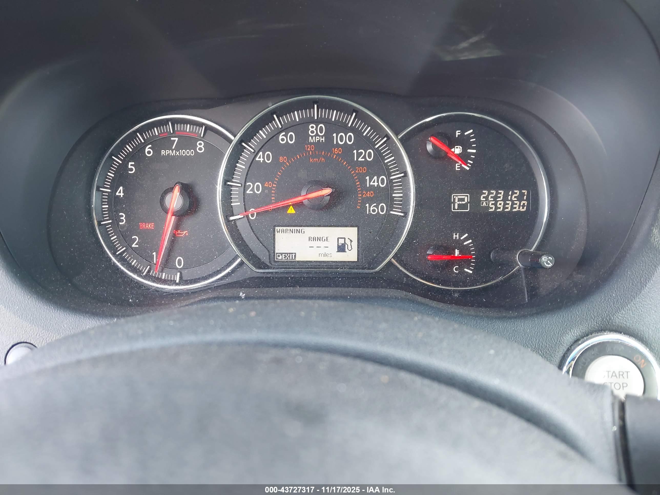 NISSAN MAXIMA image 7