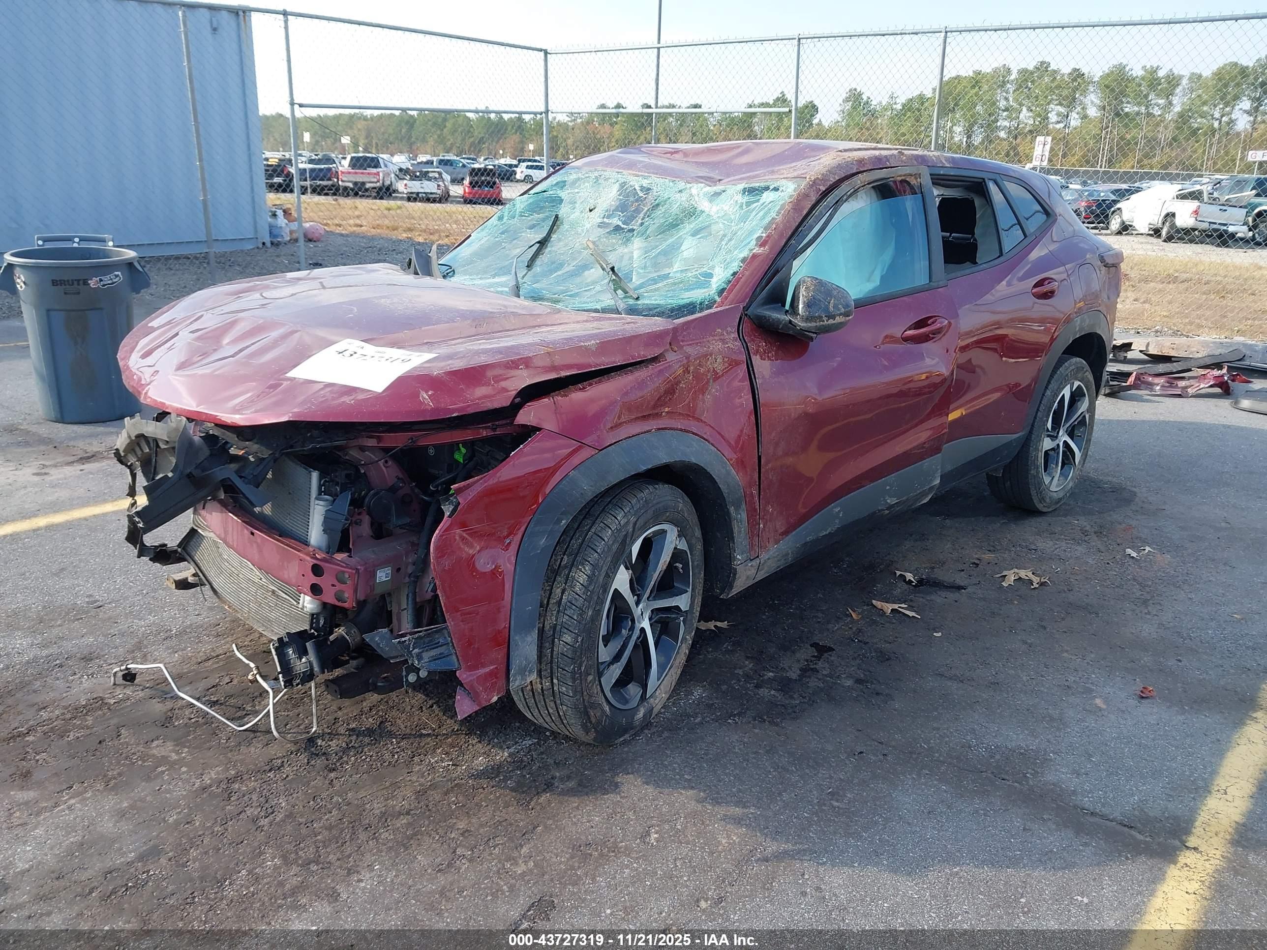 CHEVROLET TRAX image 2
