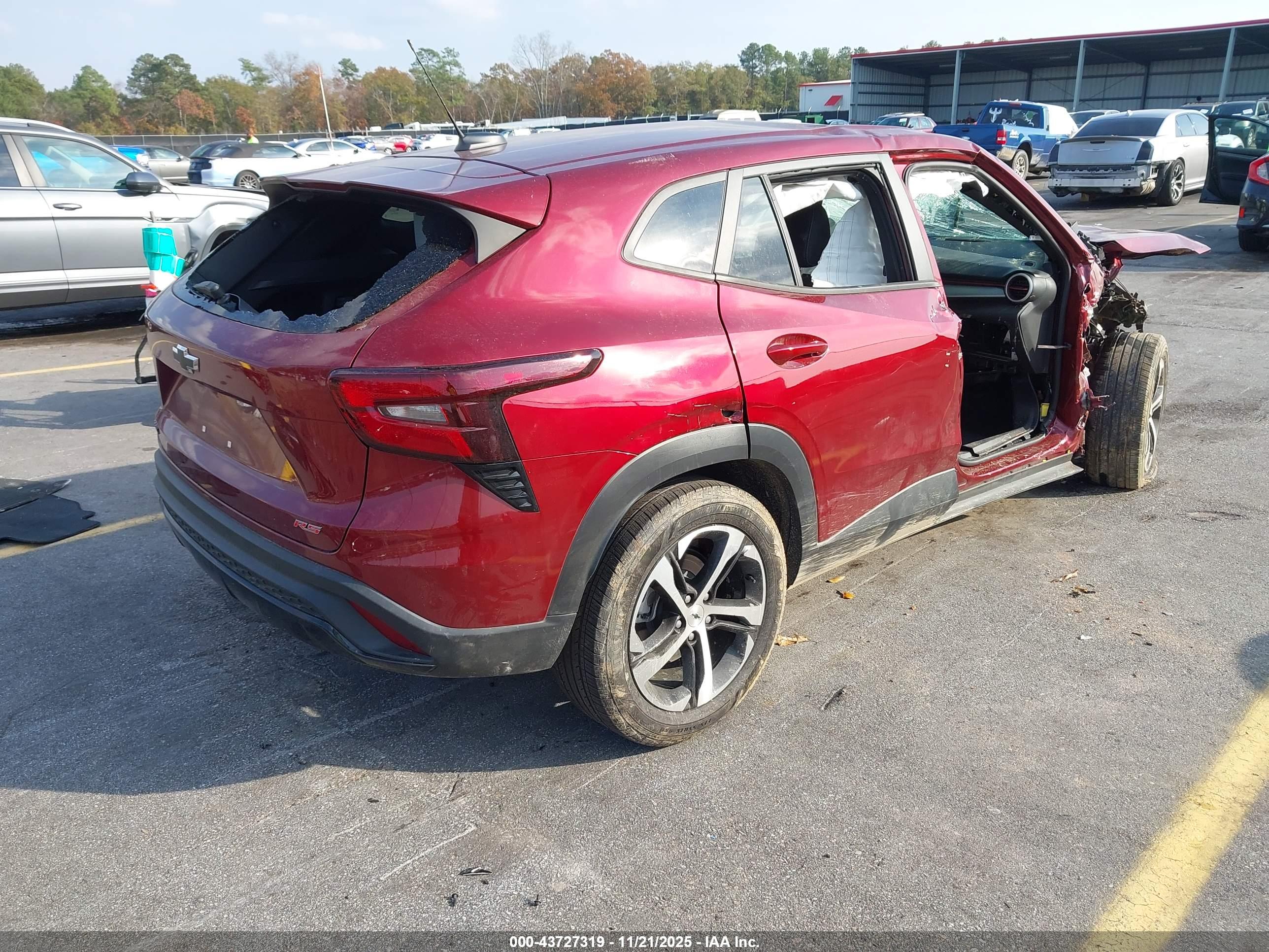 CHEVROLET TRAX image 4