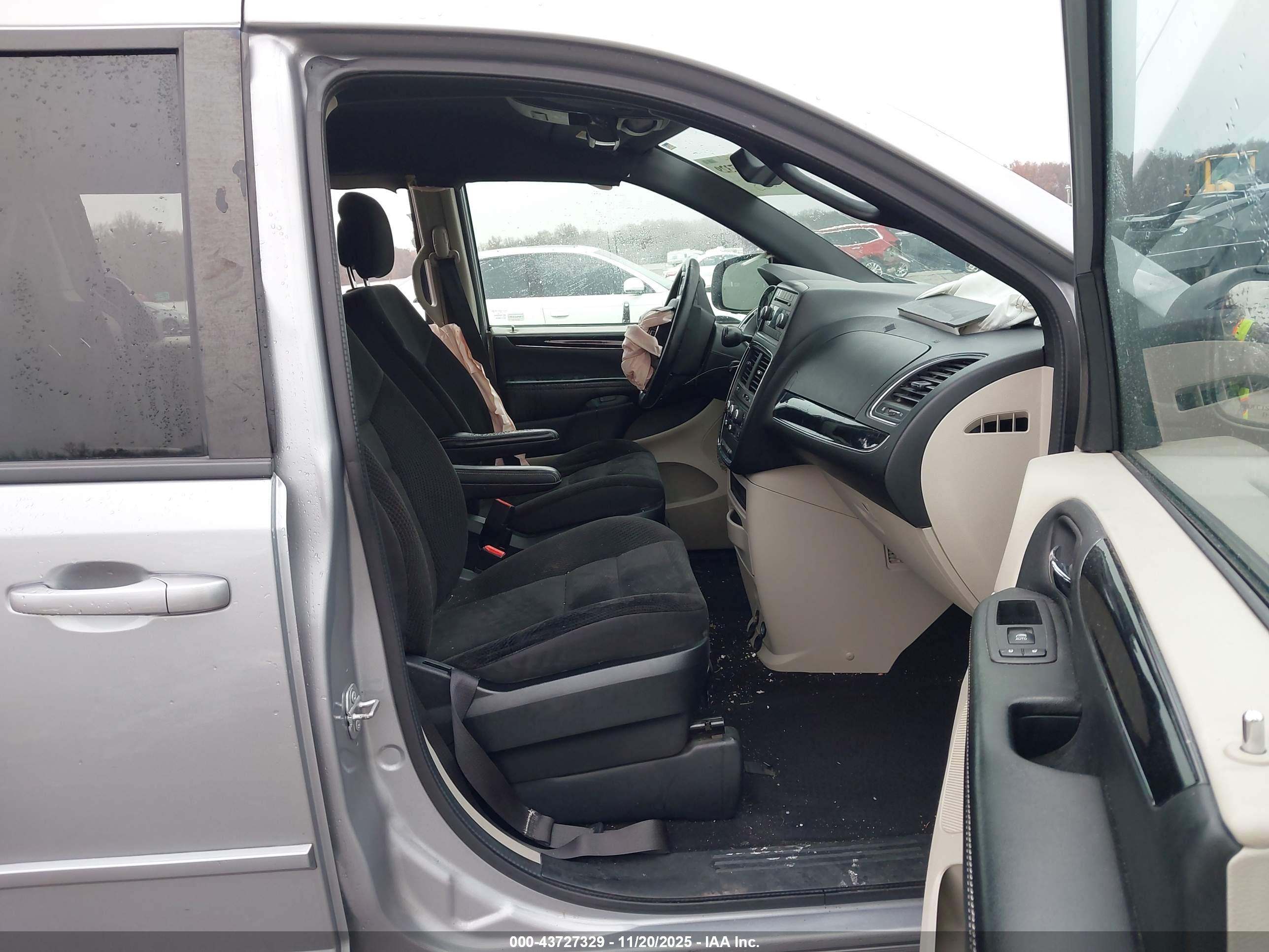 DODGE GRAND image 5