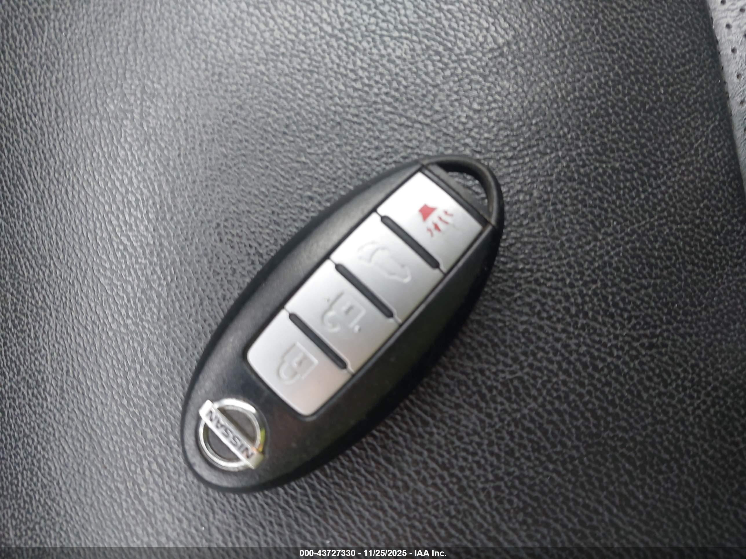 NISSAN MURANO image 11