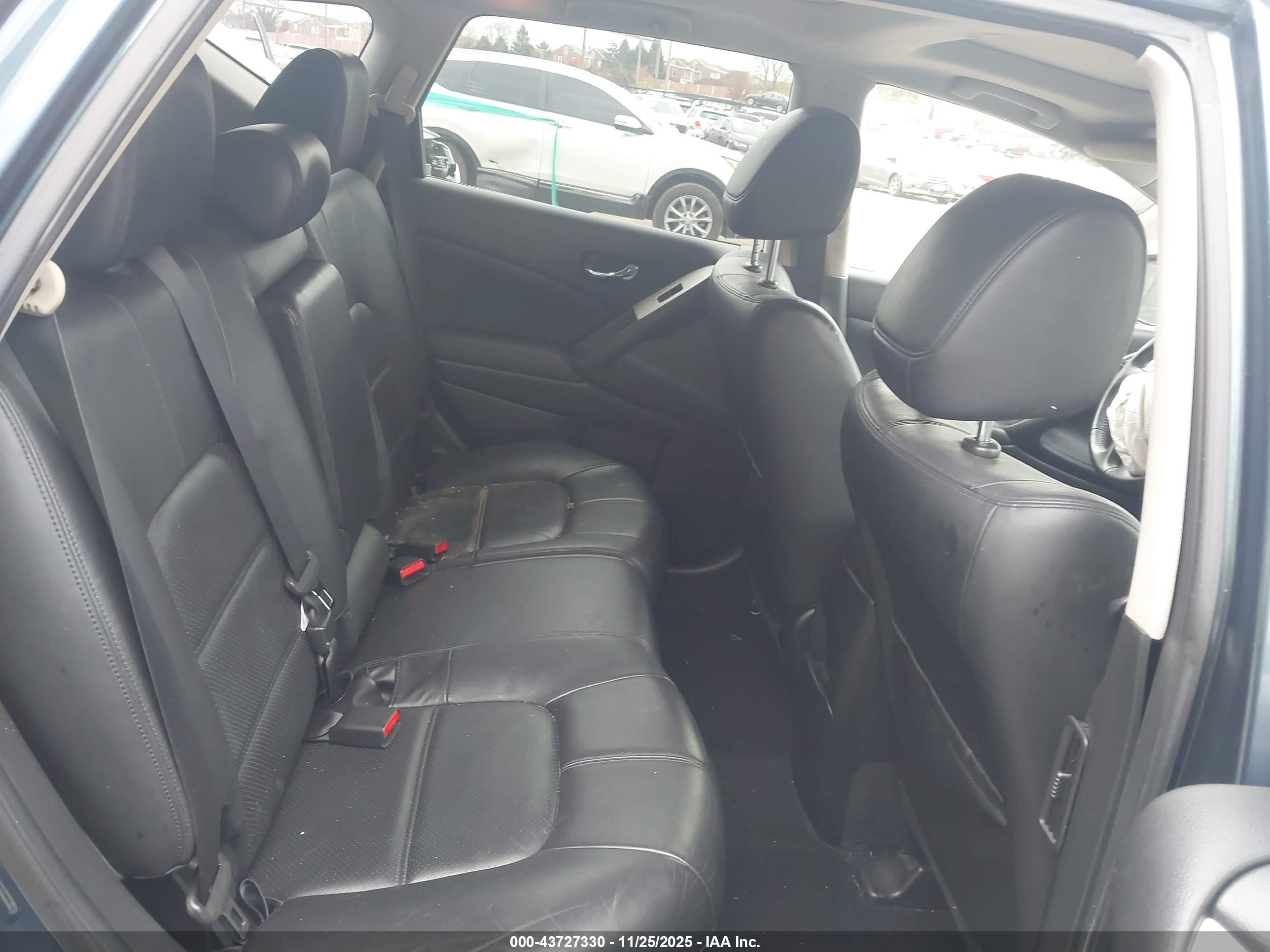 NISSAN MURANO image 8