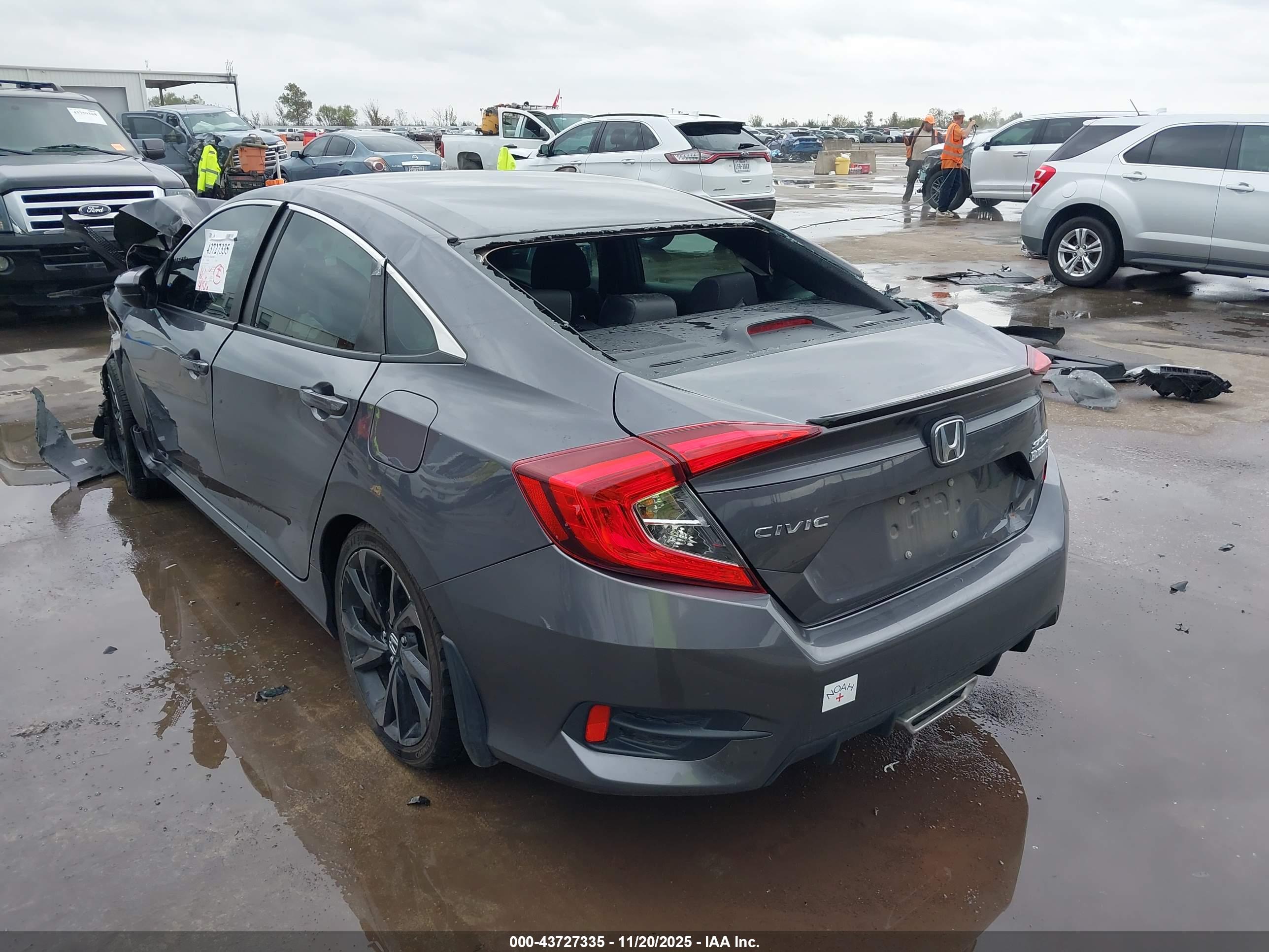 HONDA CIVIC image 3