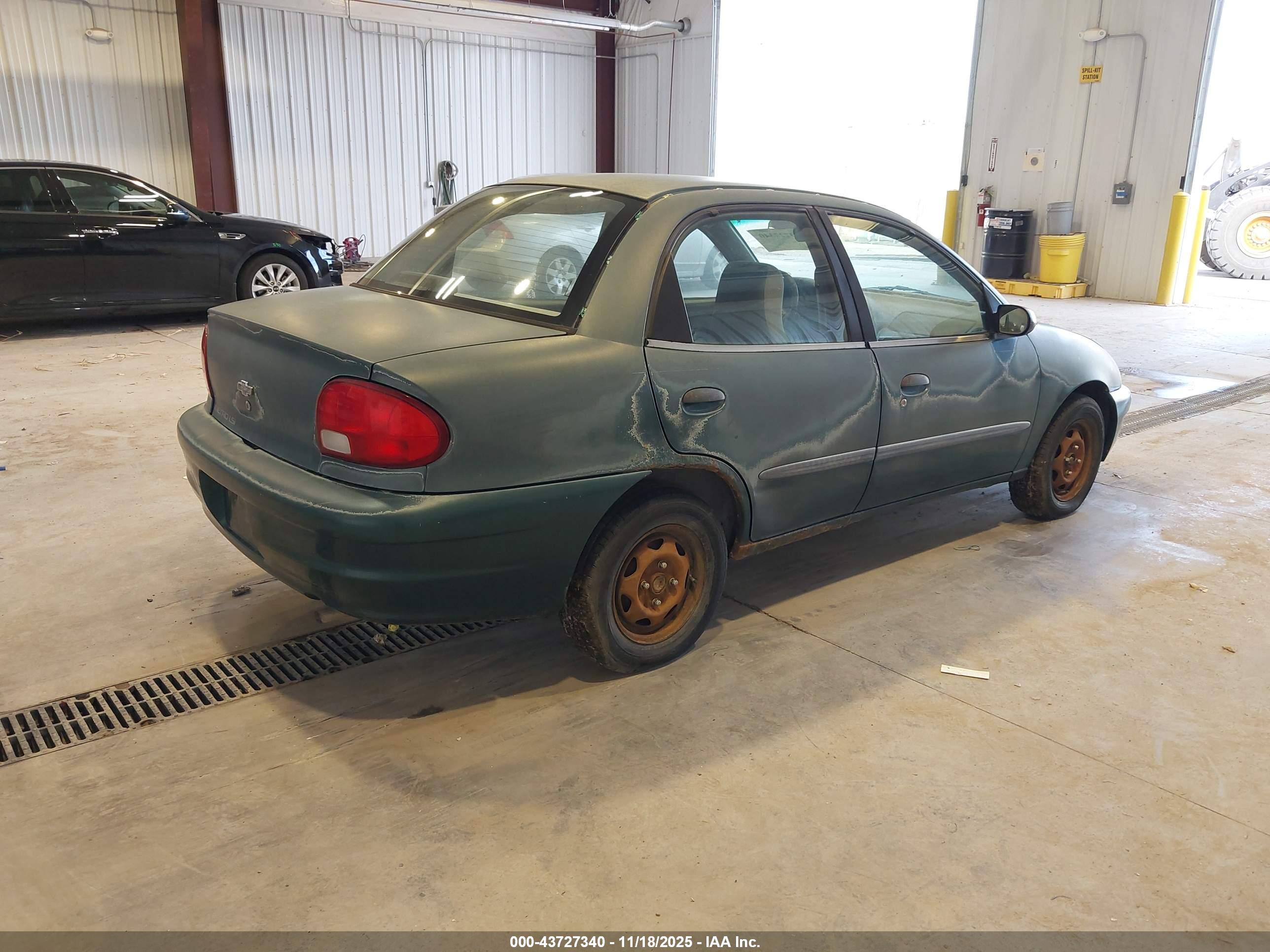 CHEVROLET METRO image 4