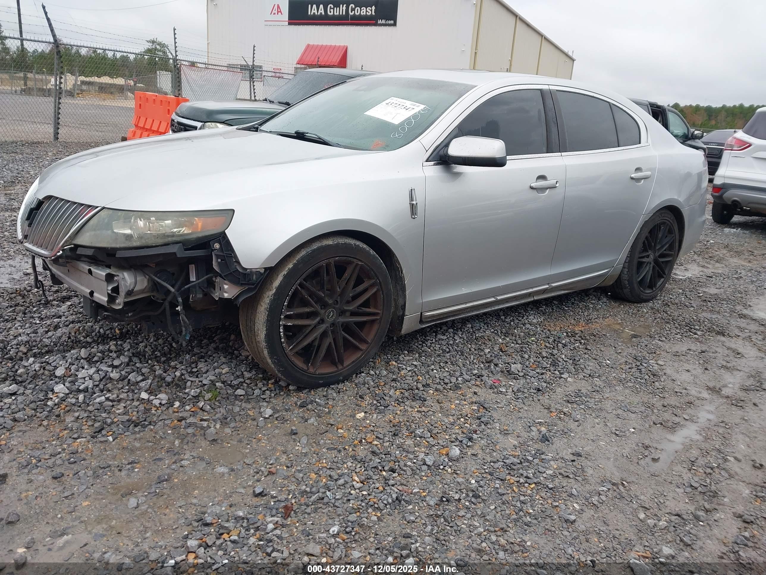 LINCOLN MKS image 2