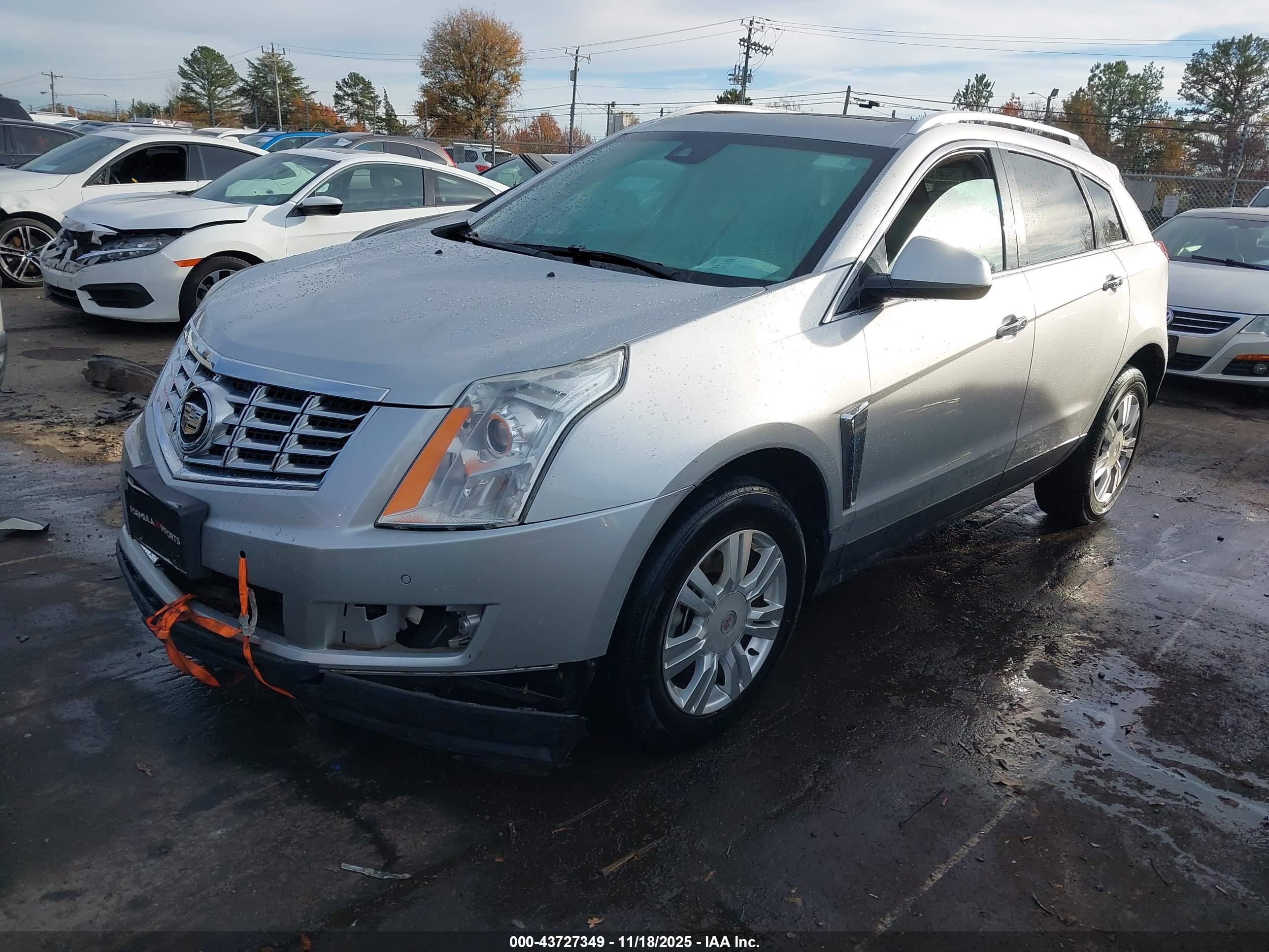 CADILLAC SRX image 2