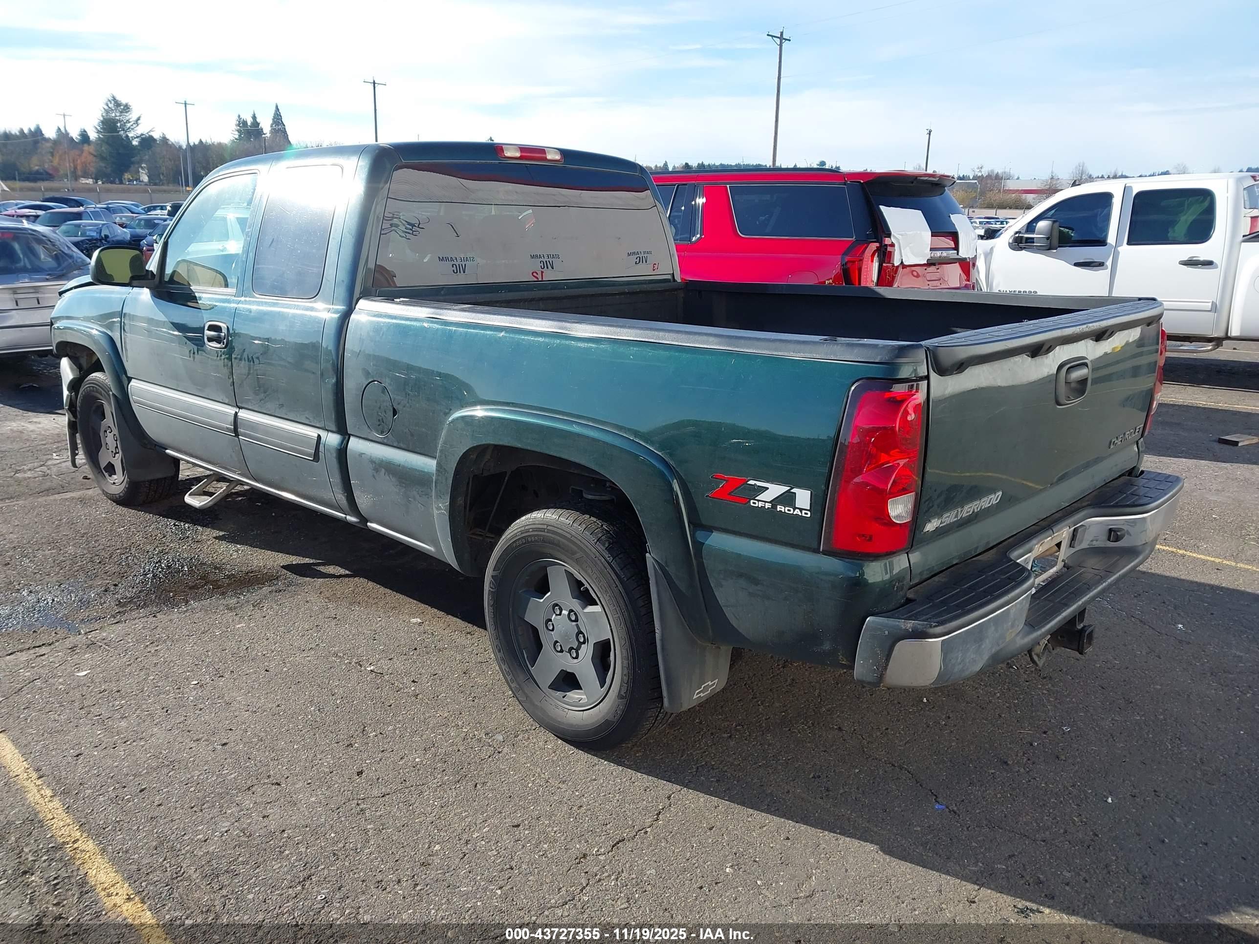 CHEVROLET SILVERADO image 3