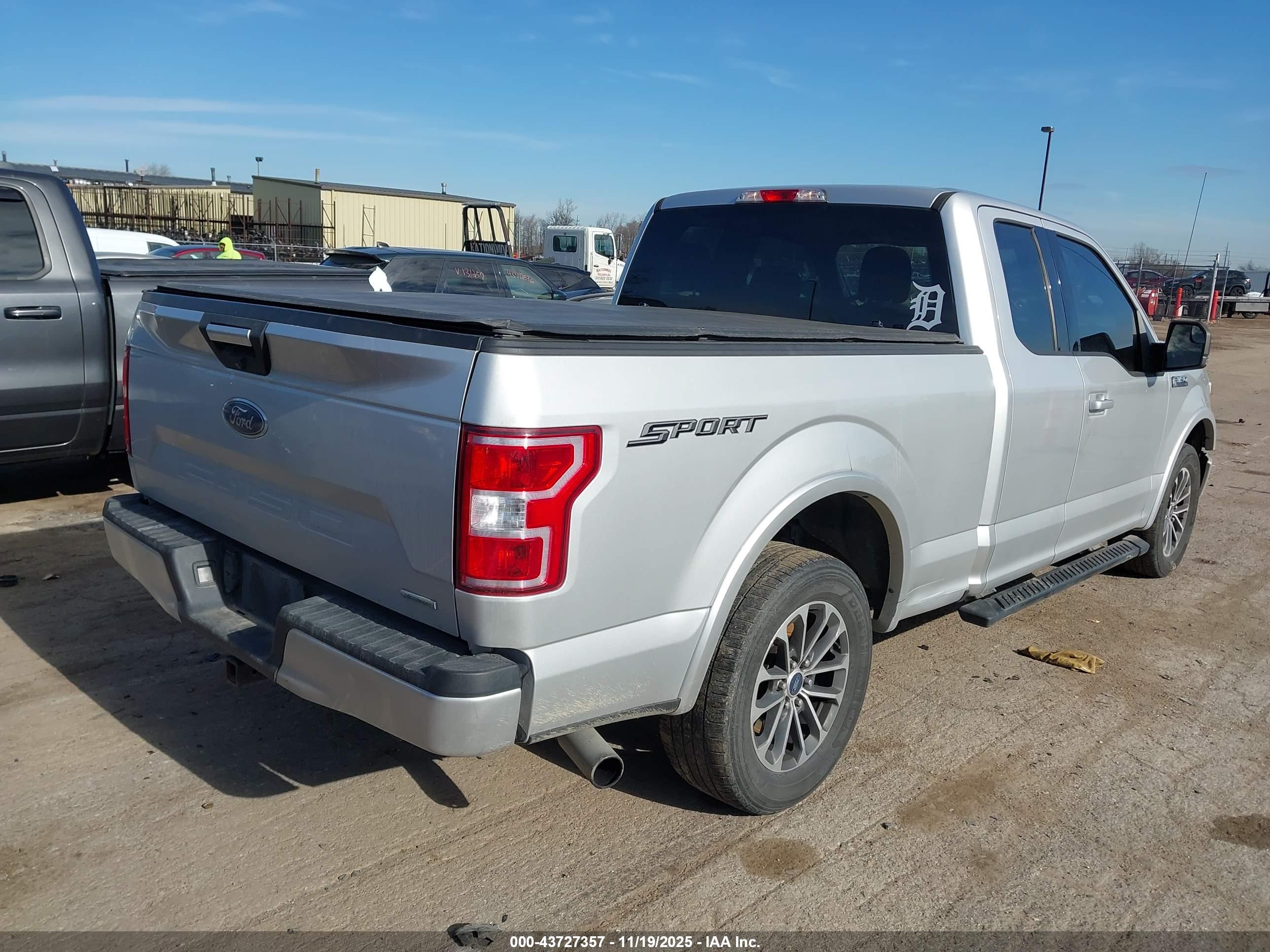 FORD F-150 image 4