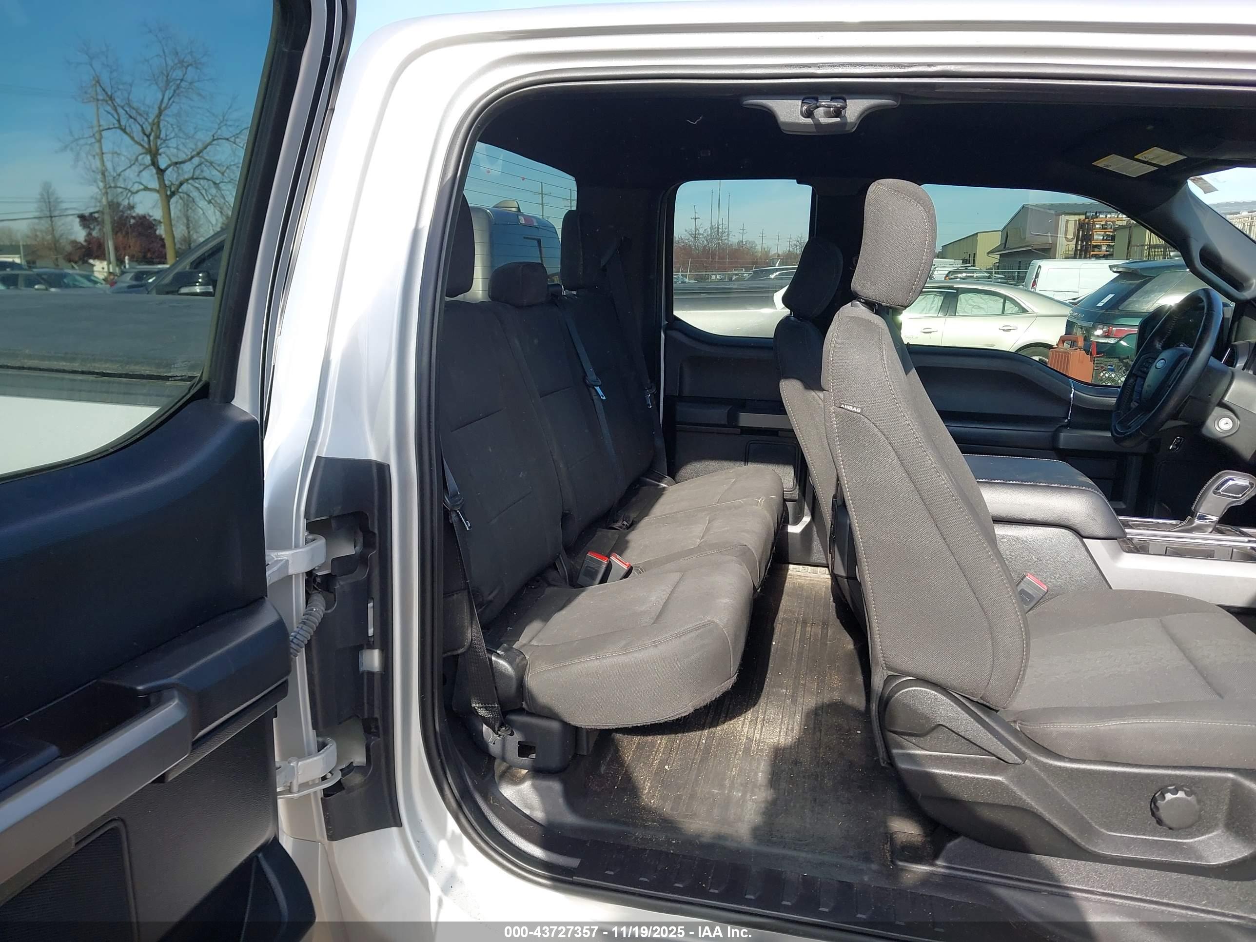 FORD F-150 image 8