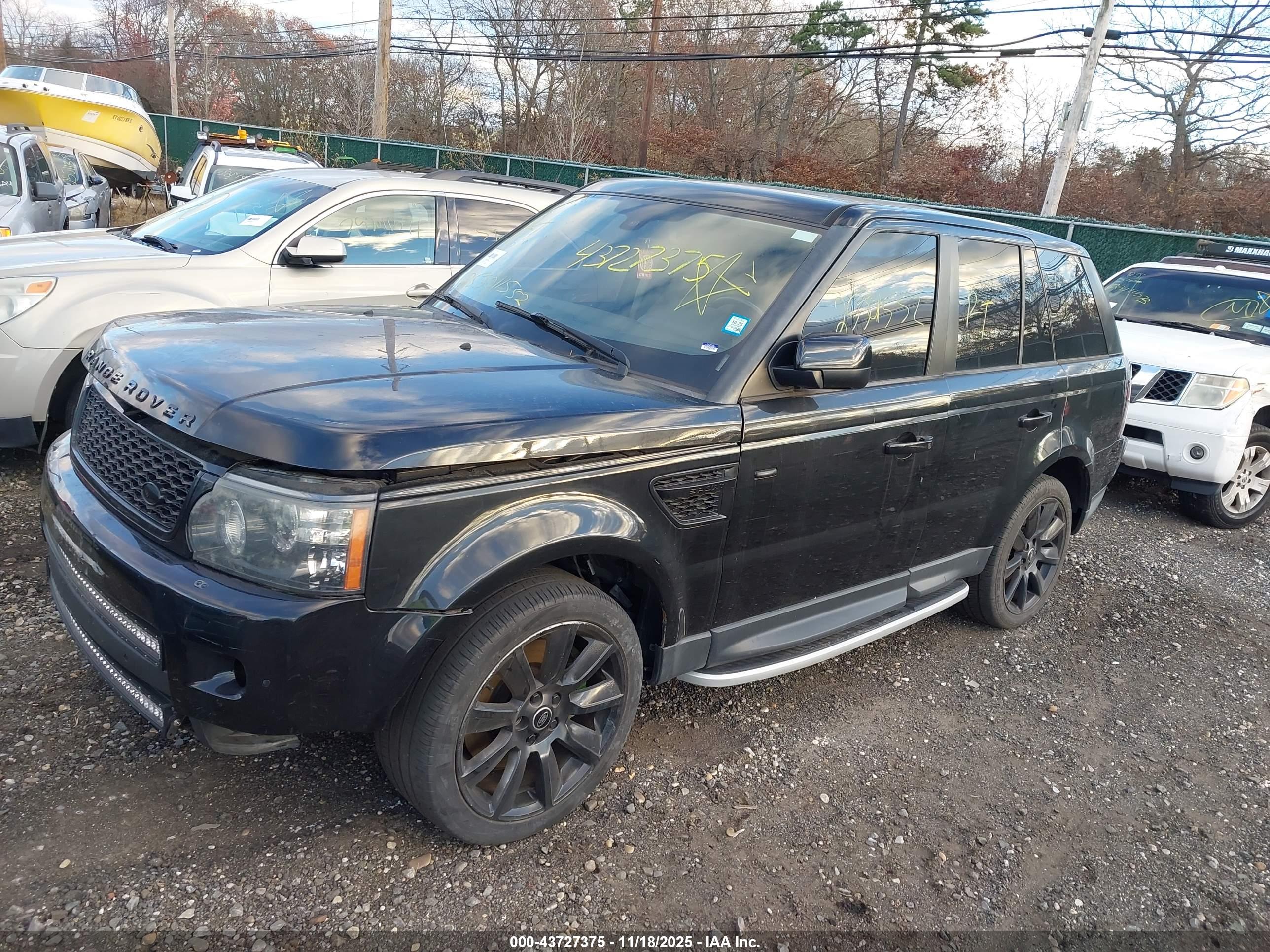 LAND ROVER image 2
