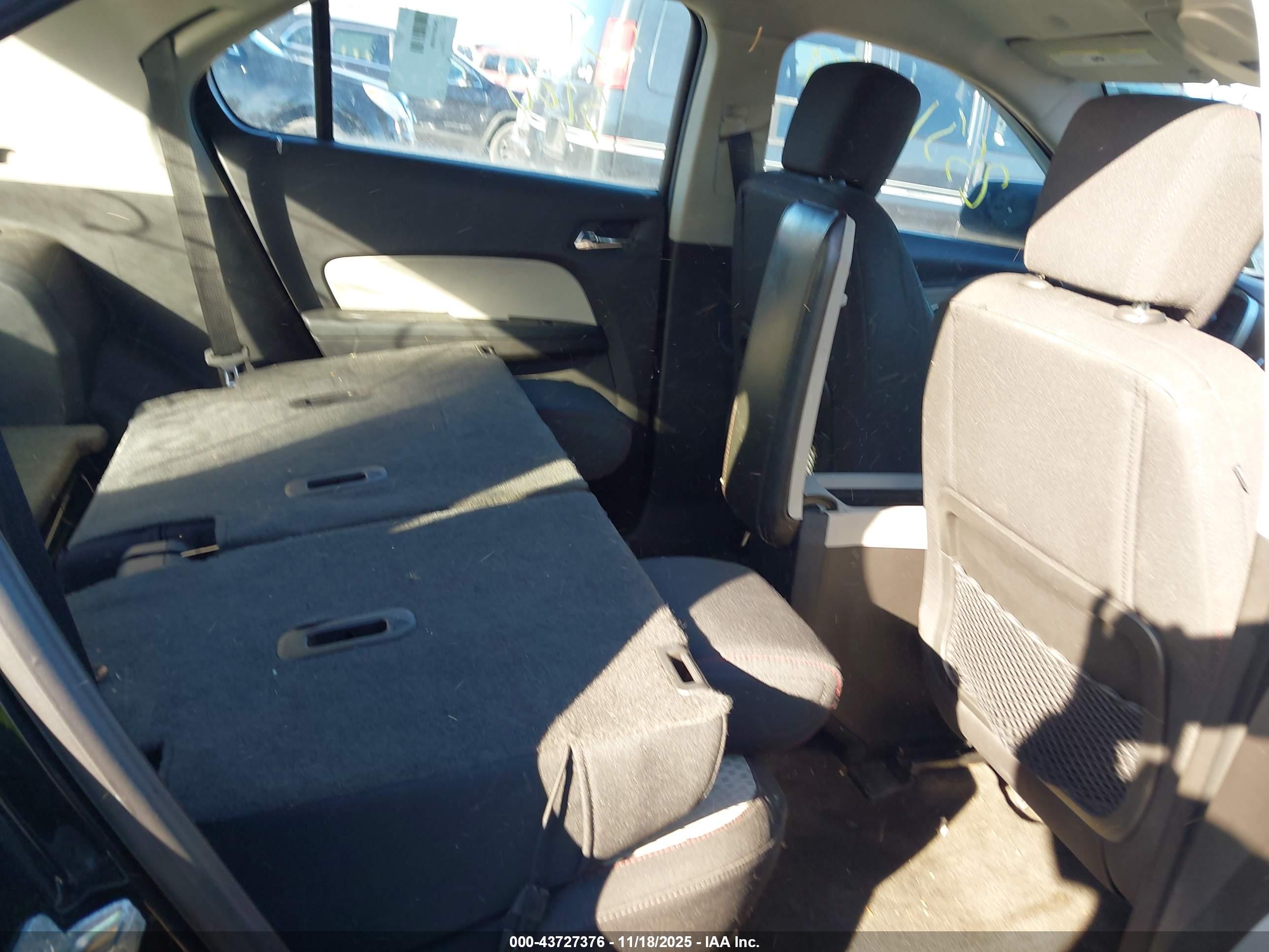 CHEVROLET EQUINOX image 8