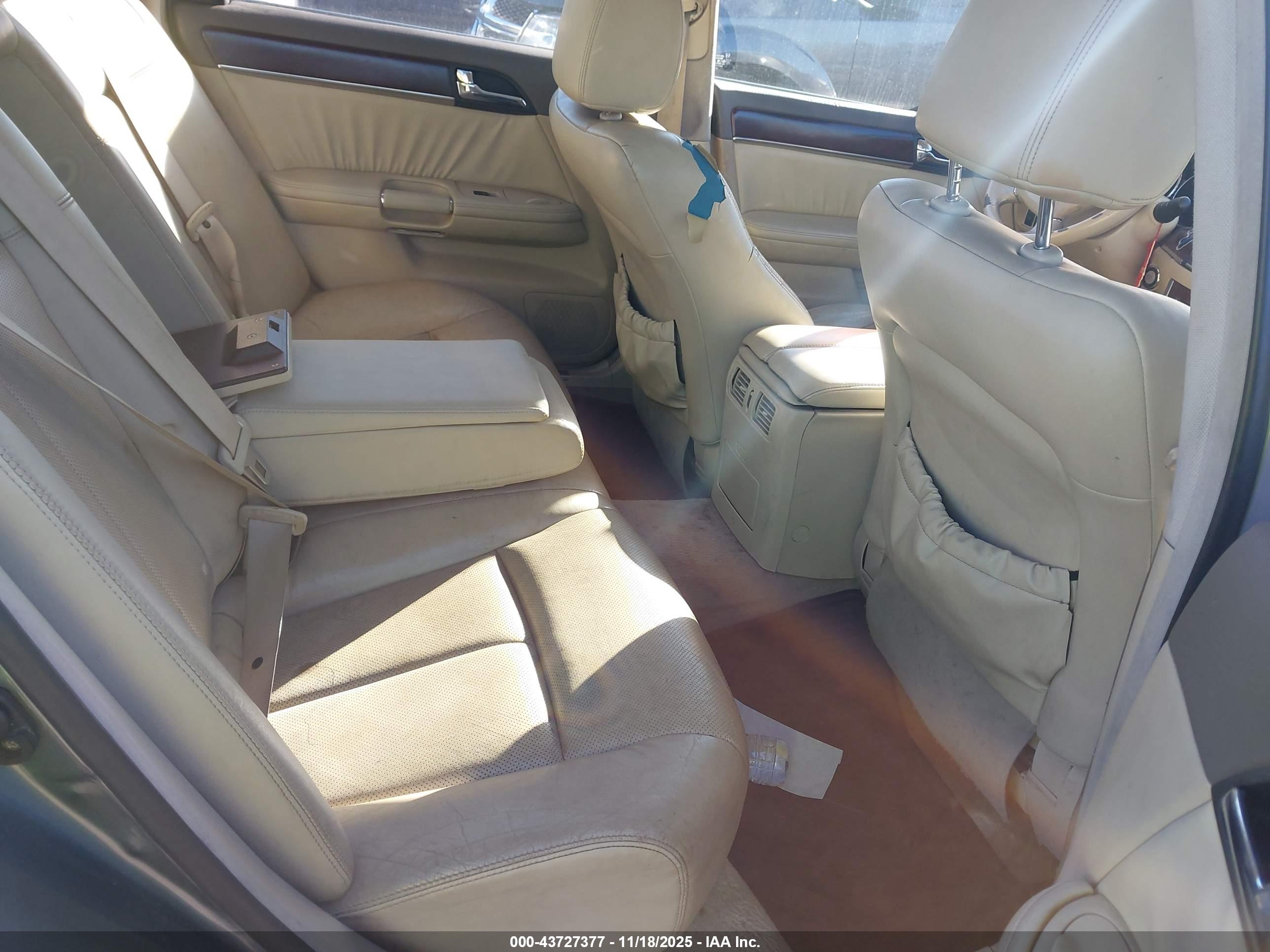 INFINITI M35X image 8