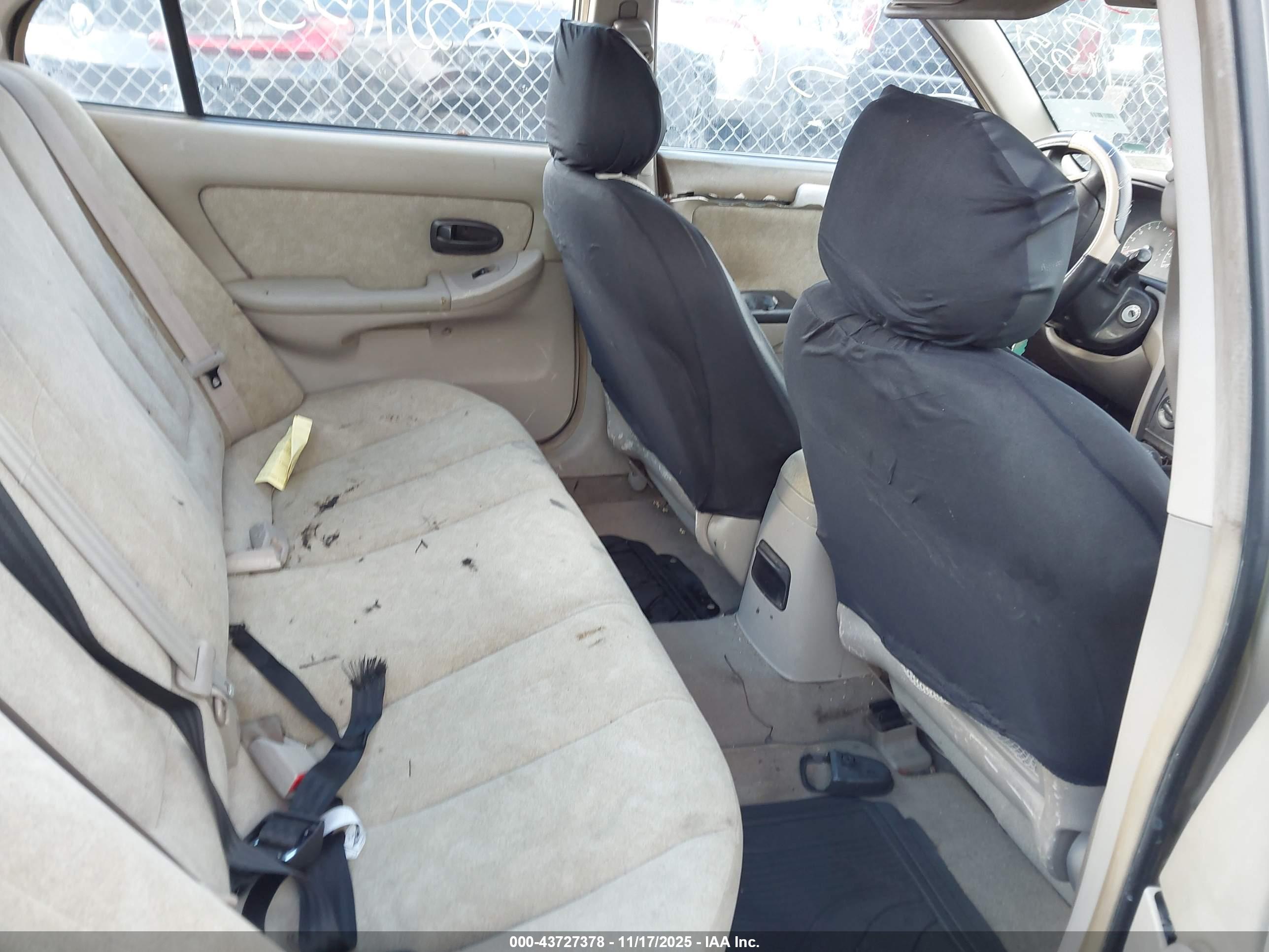 HYUNDAI ELANTRA image 8