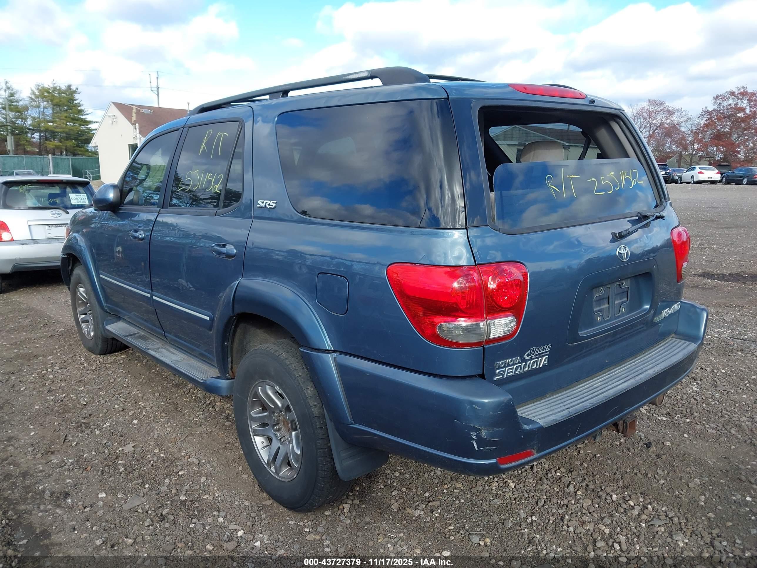 TOYOTA SEQUOIA image 3