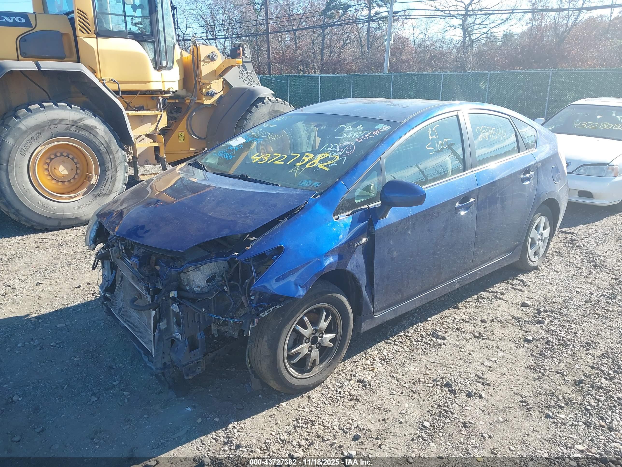 TOYOTA PRIUS image 2