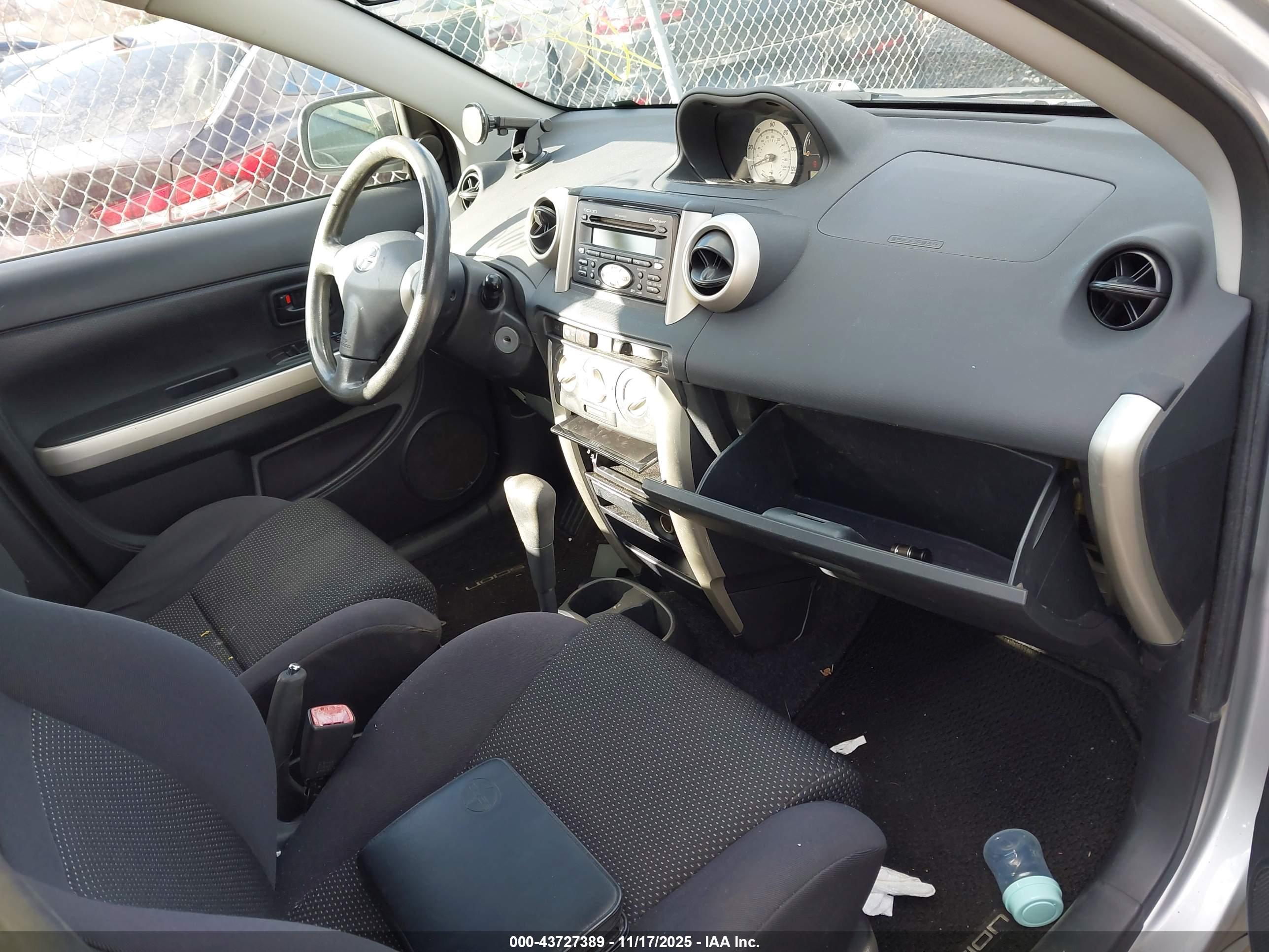 SCION XA image 5