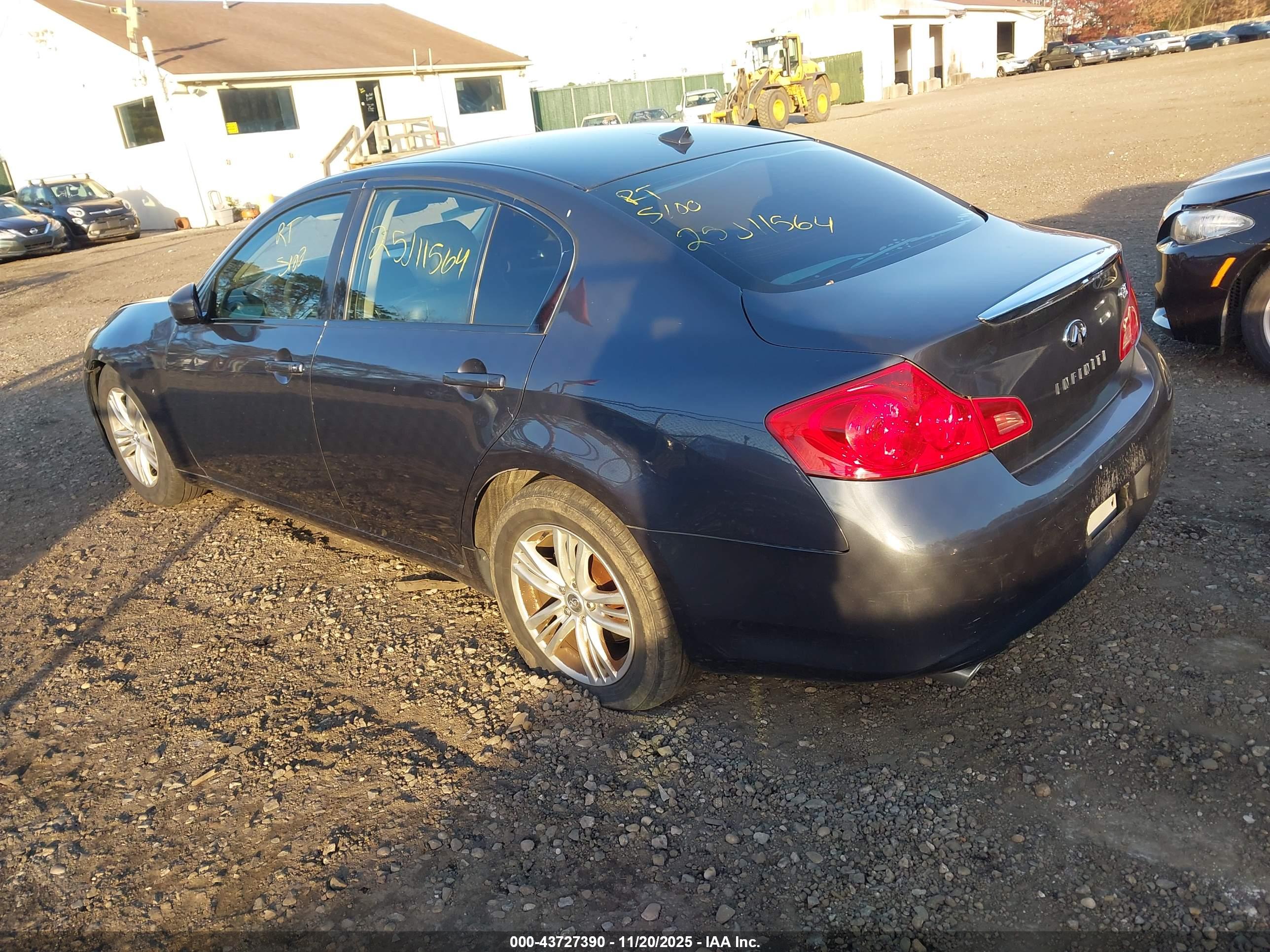 INFINITI G25 image 3