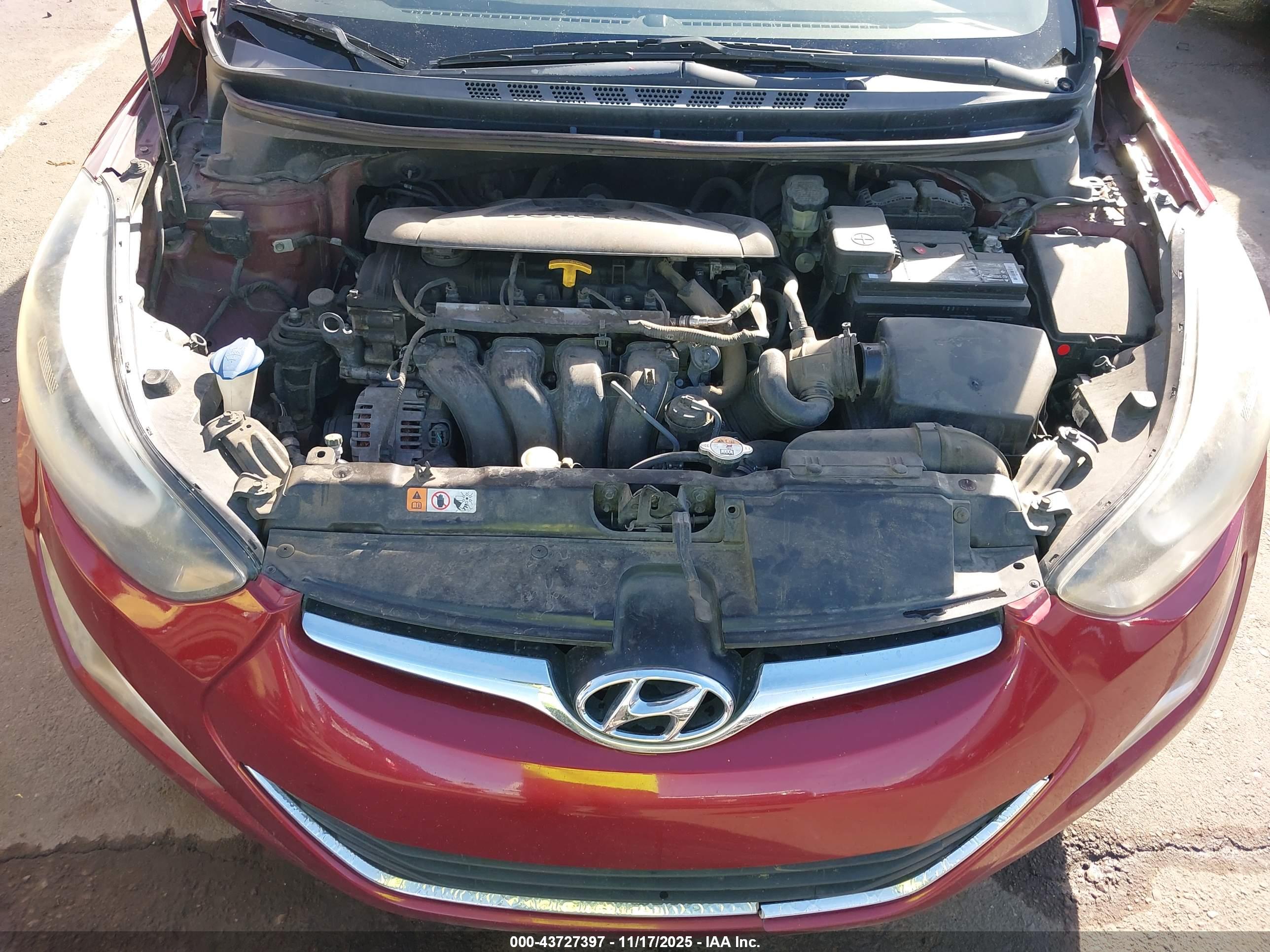 HYUNDAI ELANTRA image 10