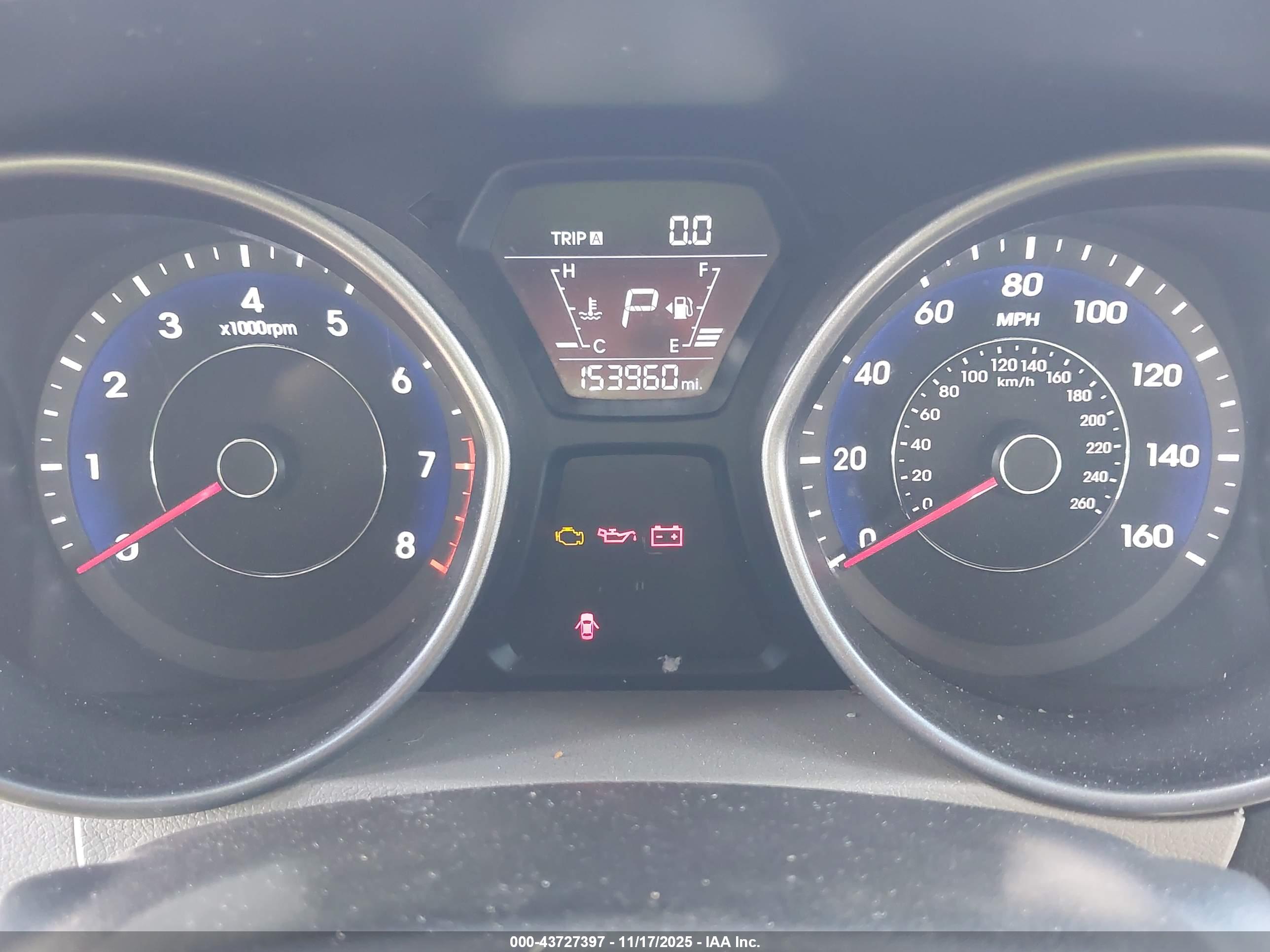 HYUNDAI ELANTRA image 7