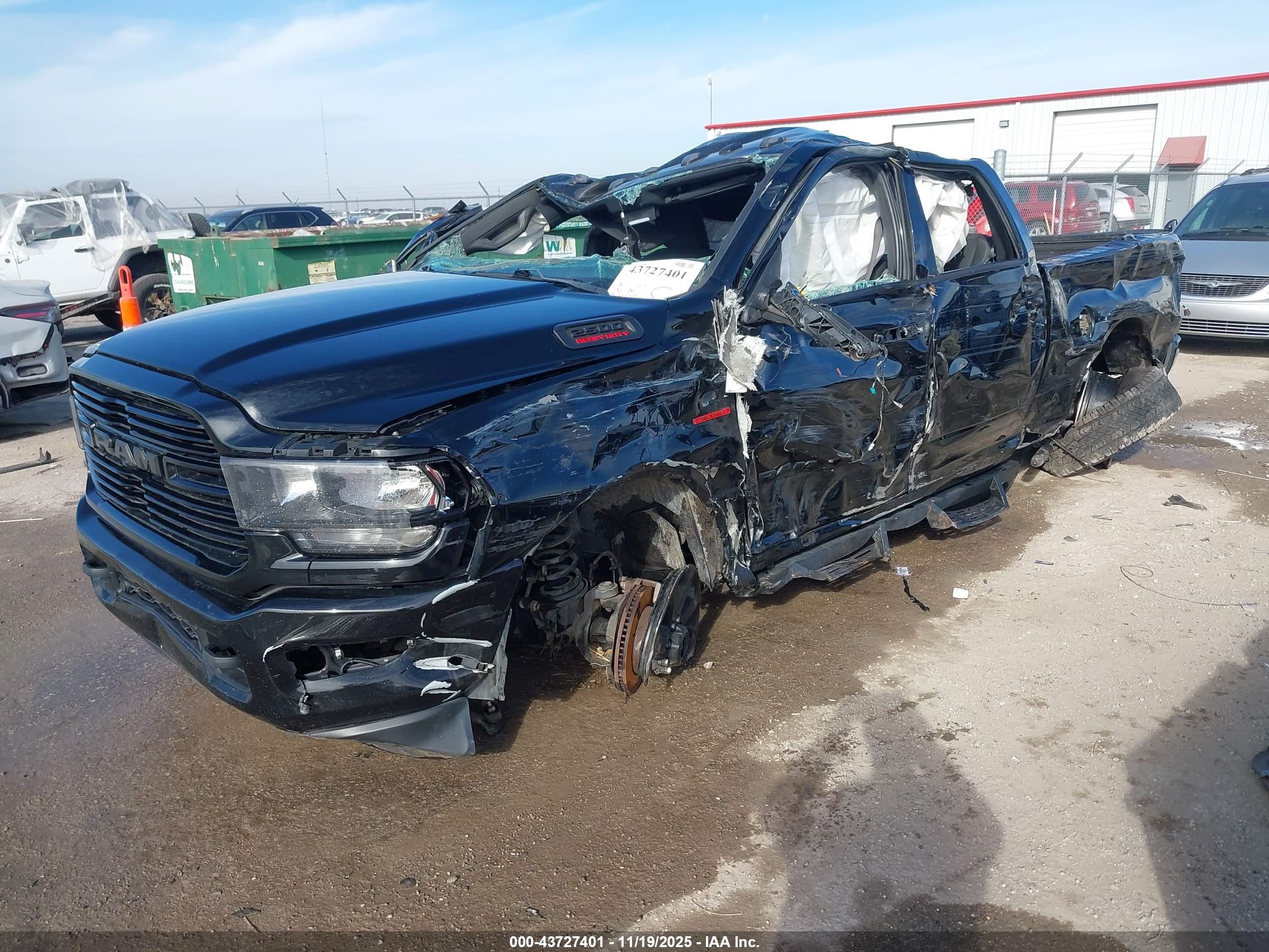 RAM 2500 image 2
