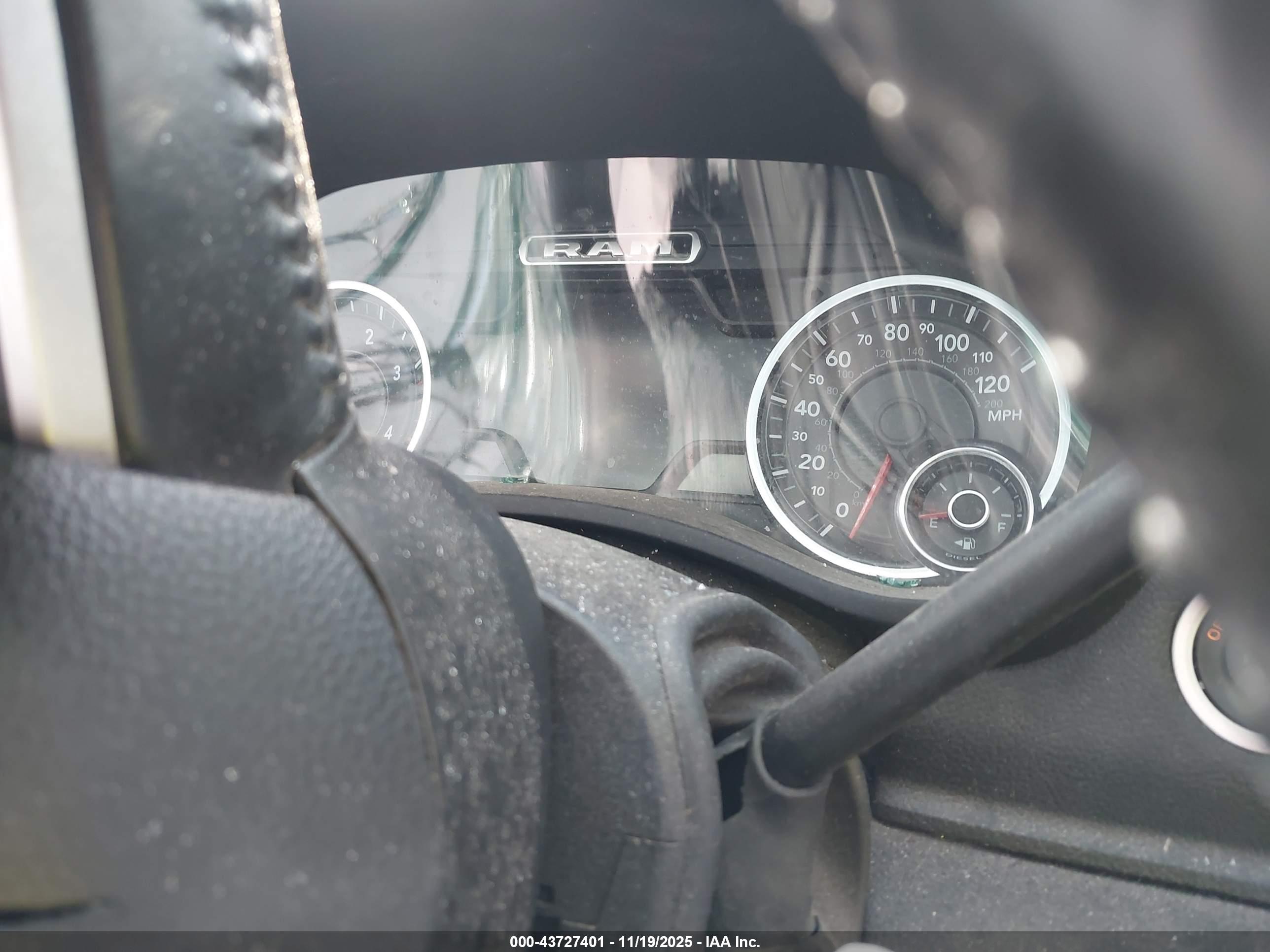 RAM 2500 image 7