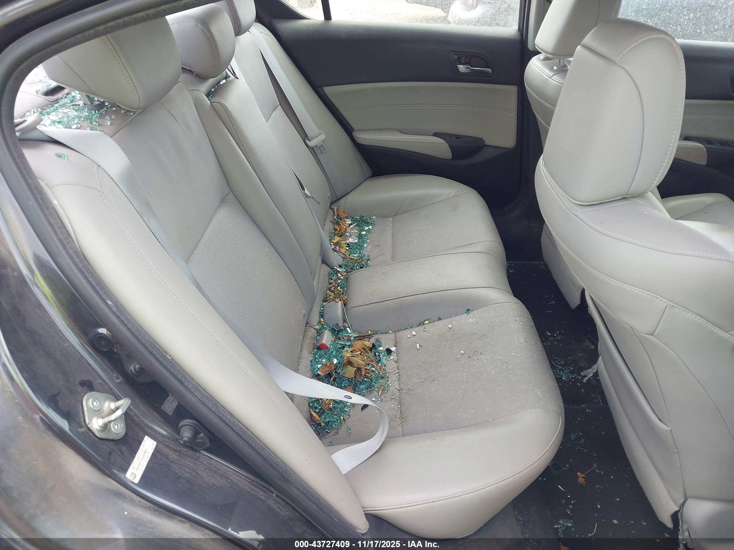 ACURA ILX image 8