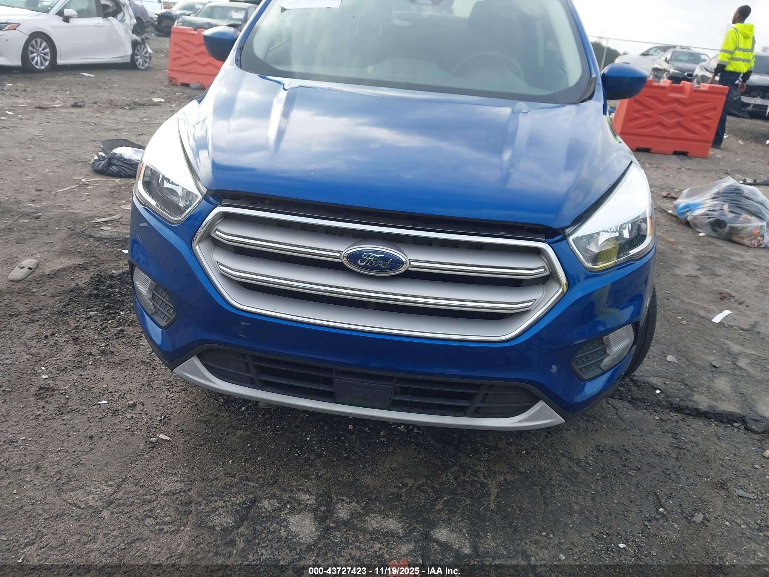 FORD ESCAPE image 6