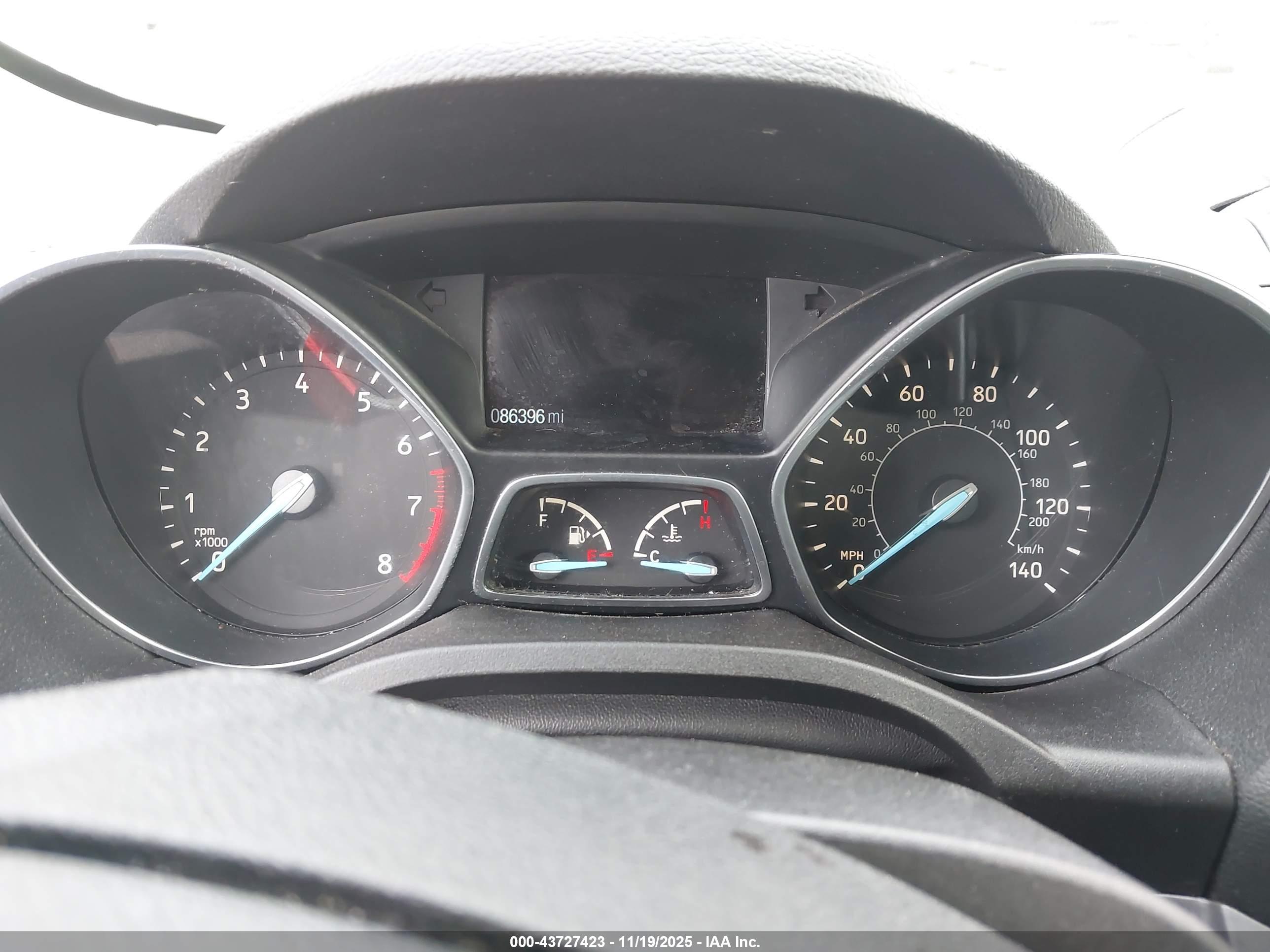 FORD ESCAPE image 7