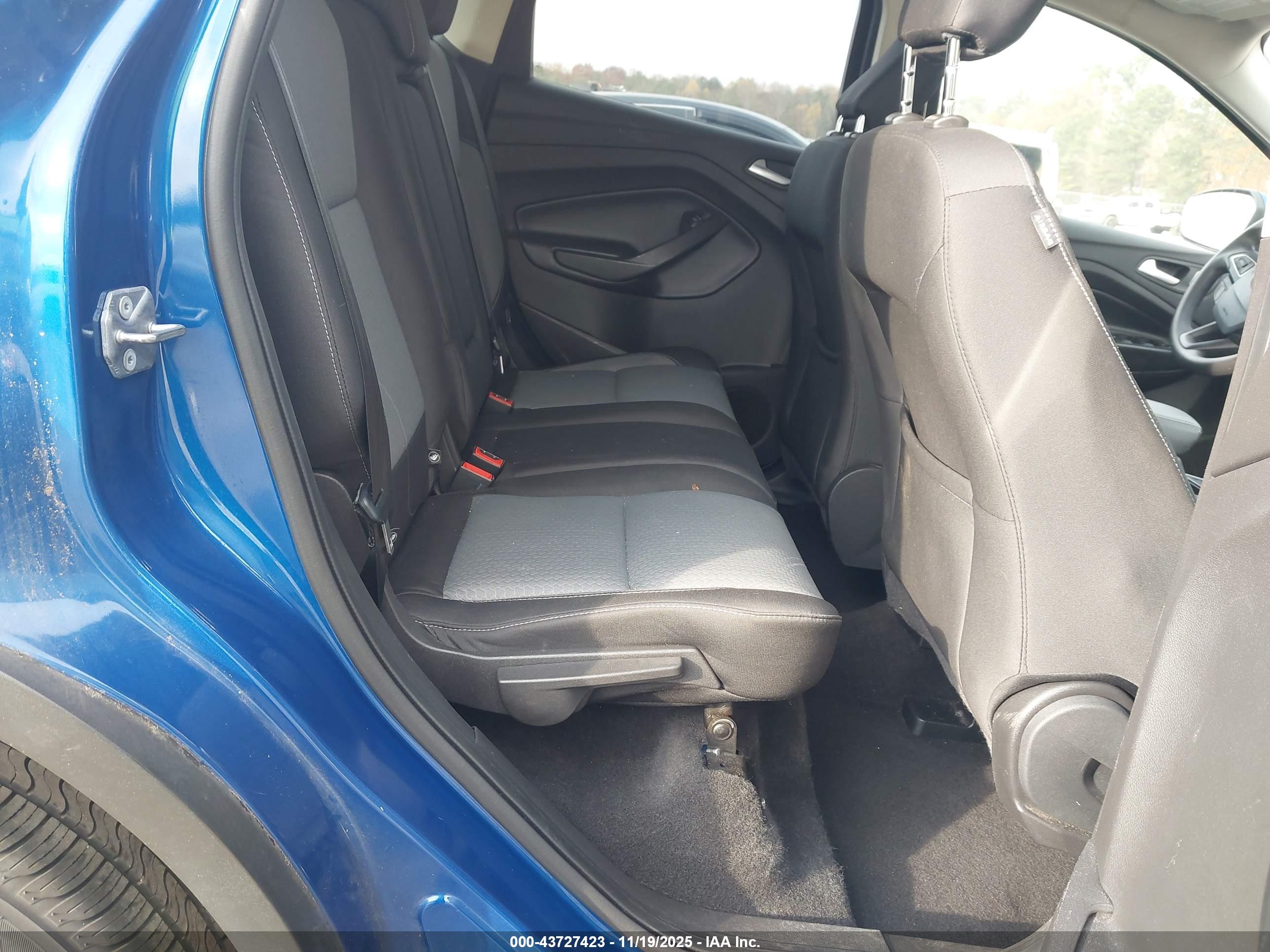 FORD ESCAPE image 8