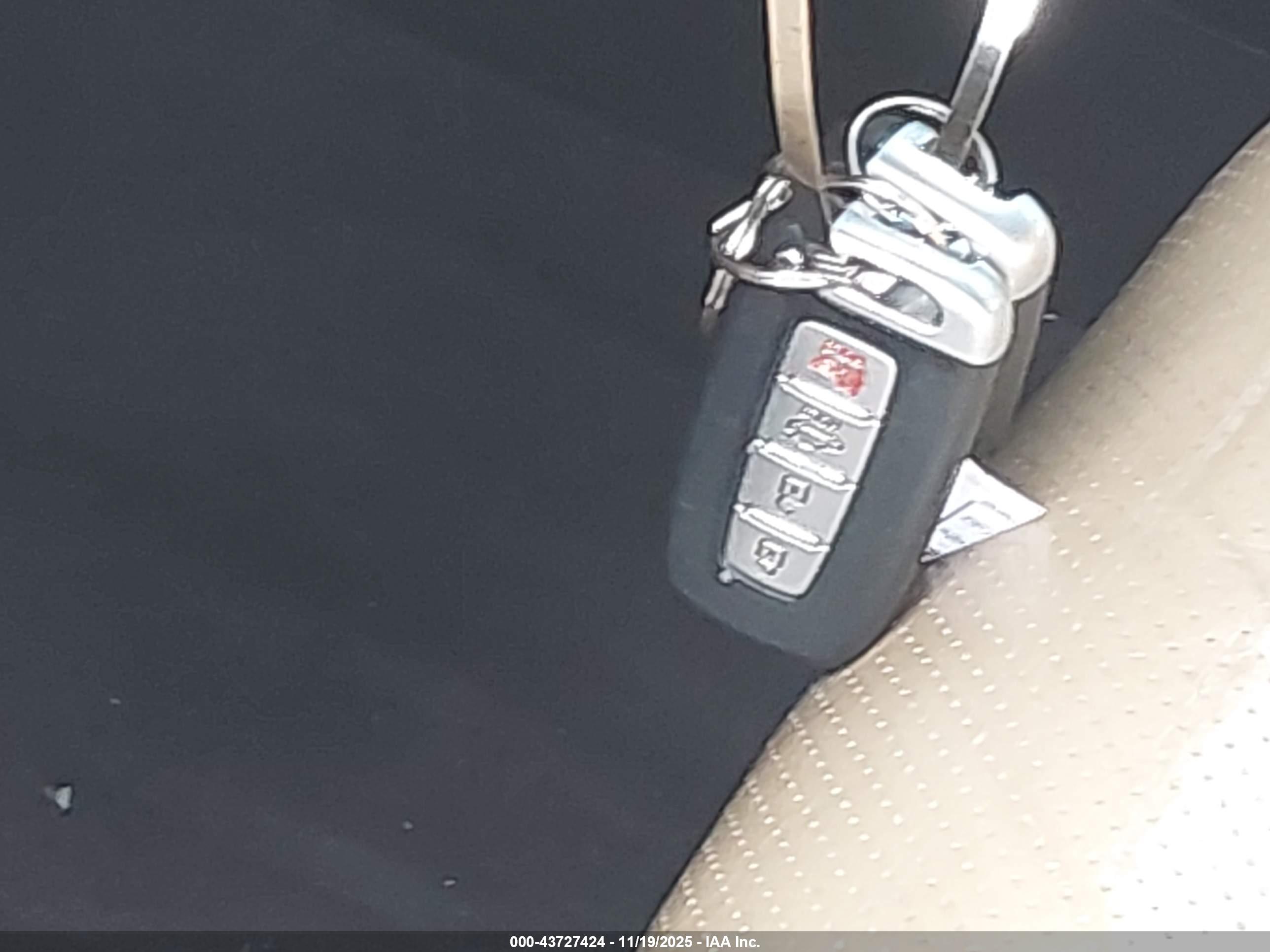 HYUNDAI AZERA image 11