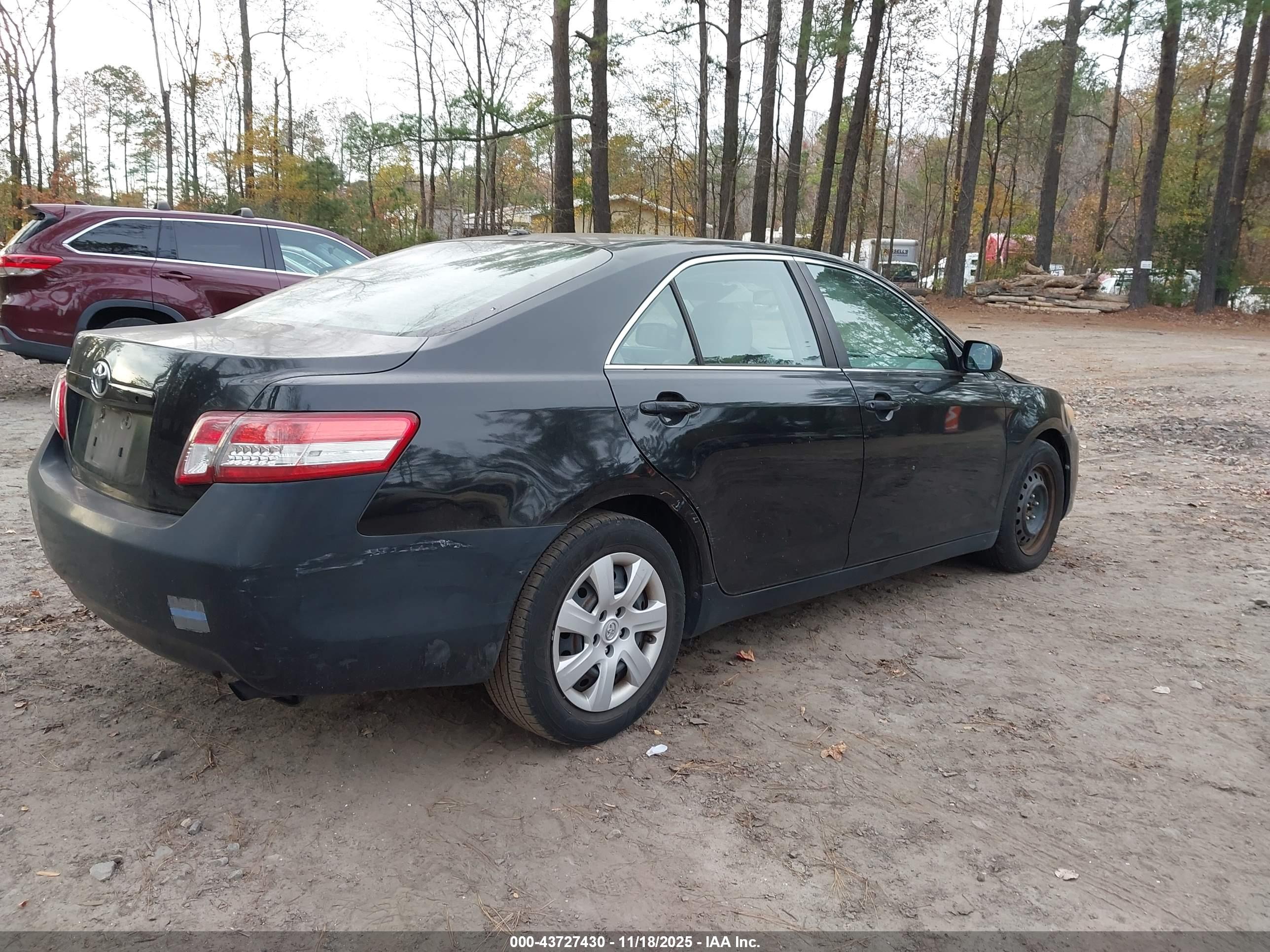 TOYOTA CAMRY image 4