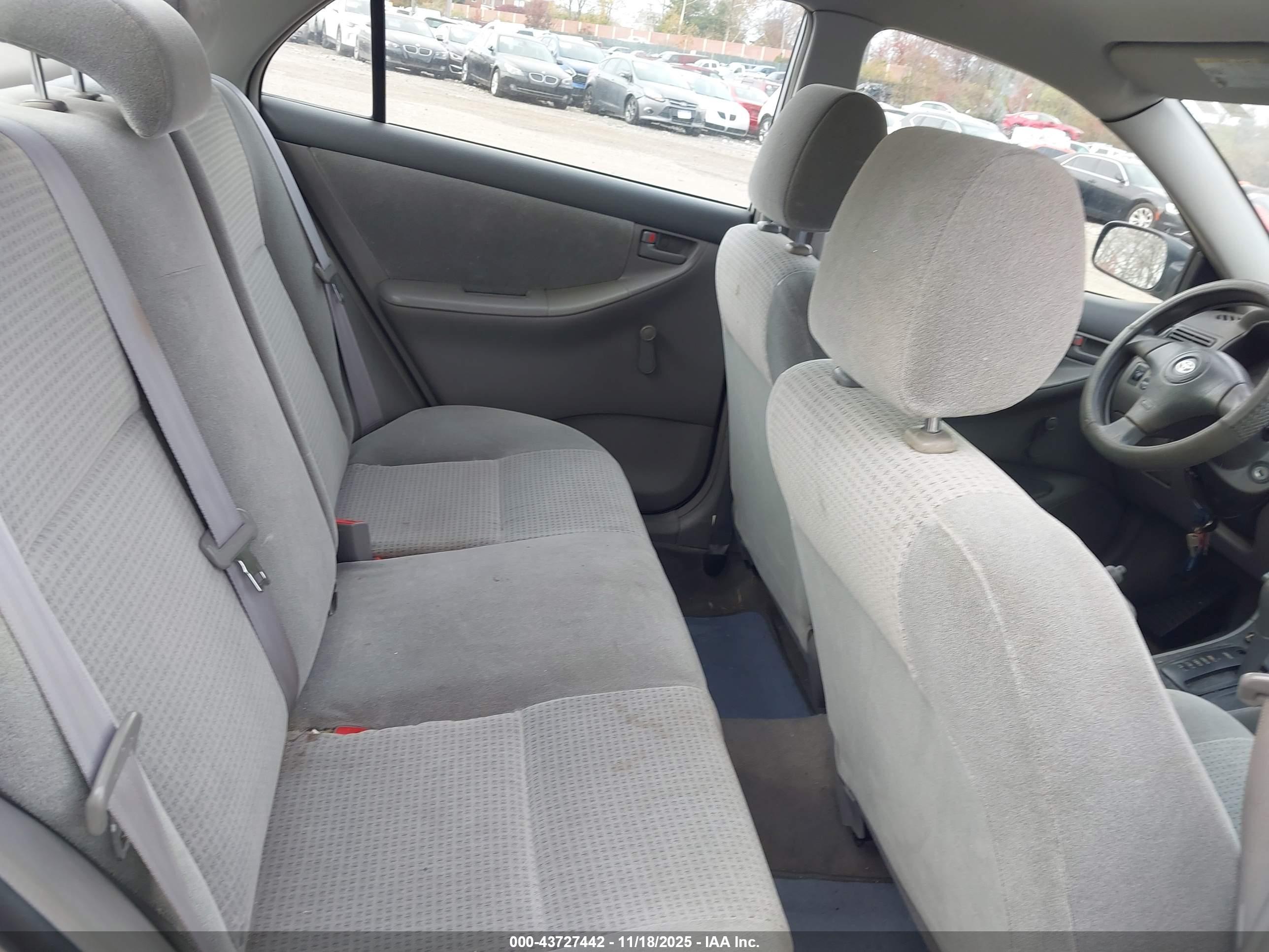 TOYOTA COROLLA image 8
