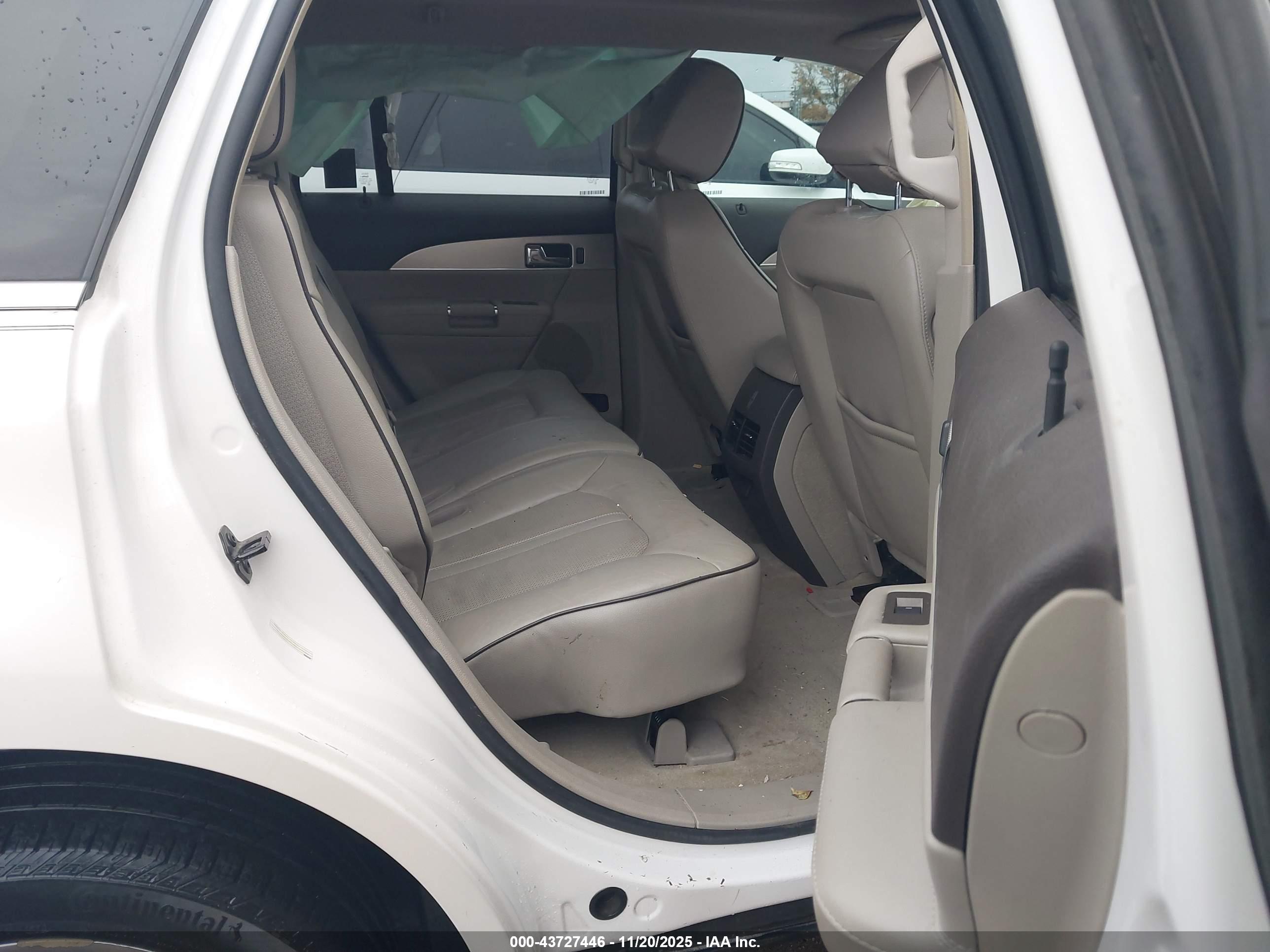 LINCOLN MKX image 8
