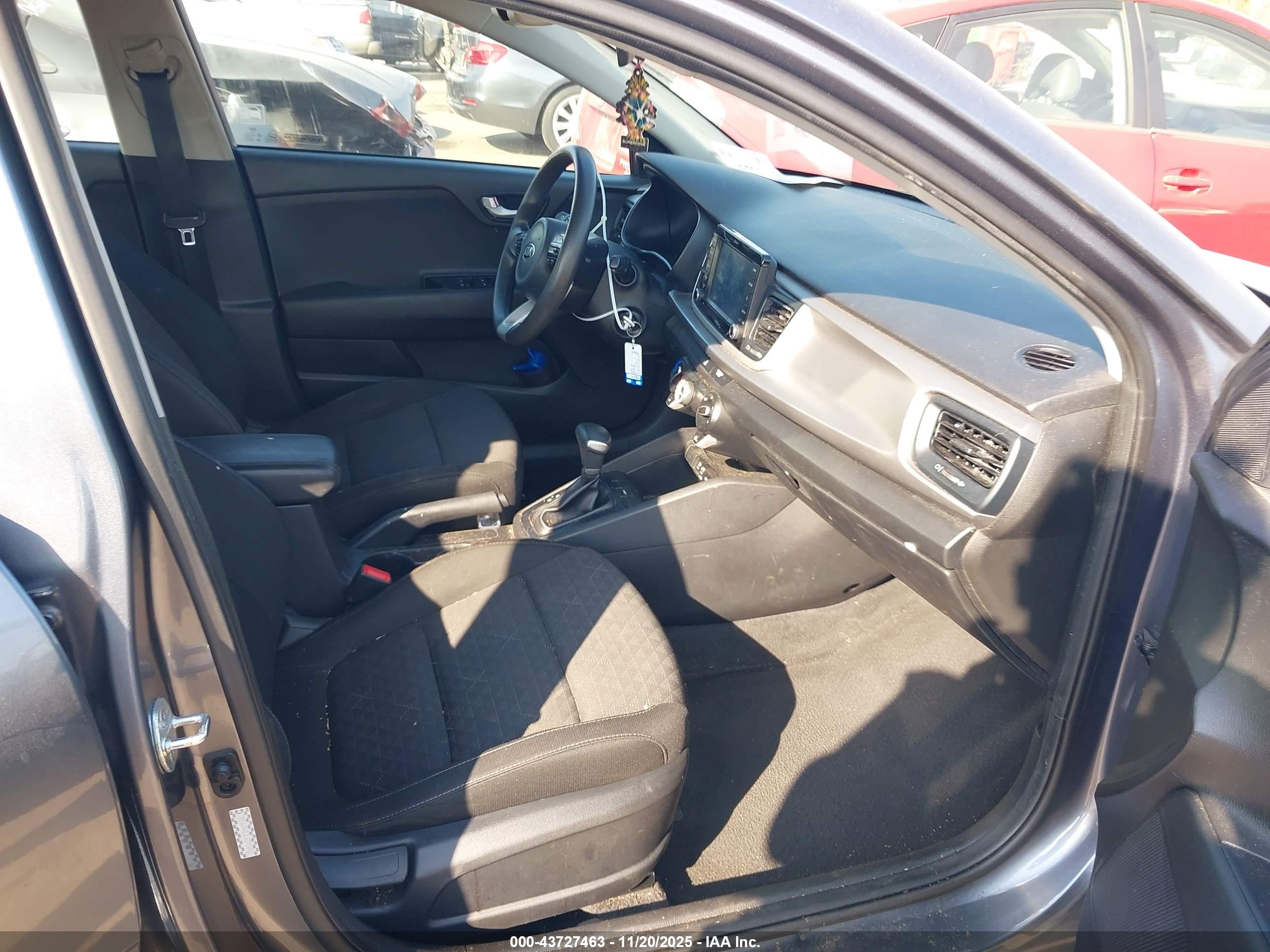 KIA RIO image 5