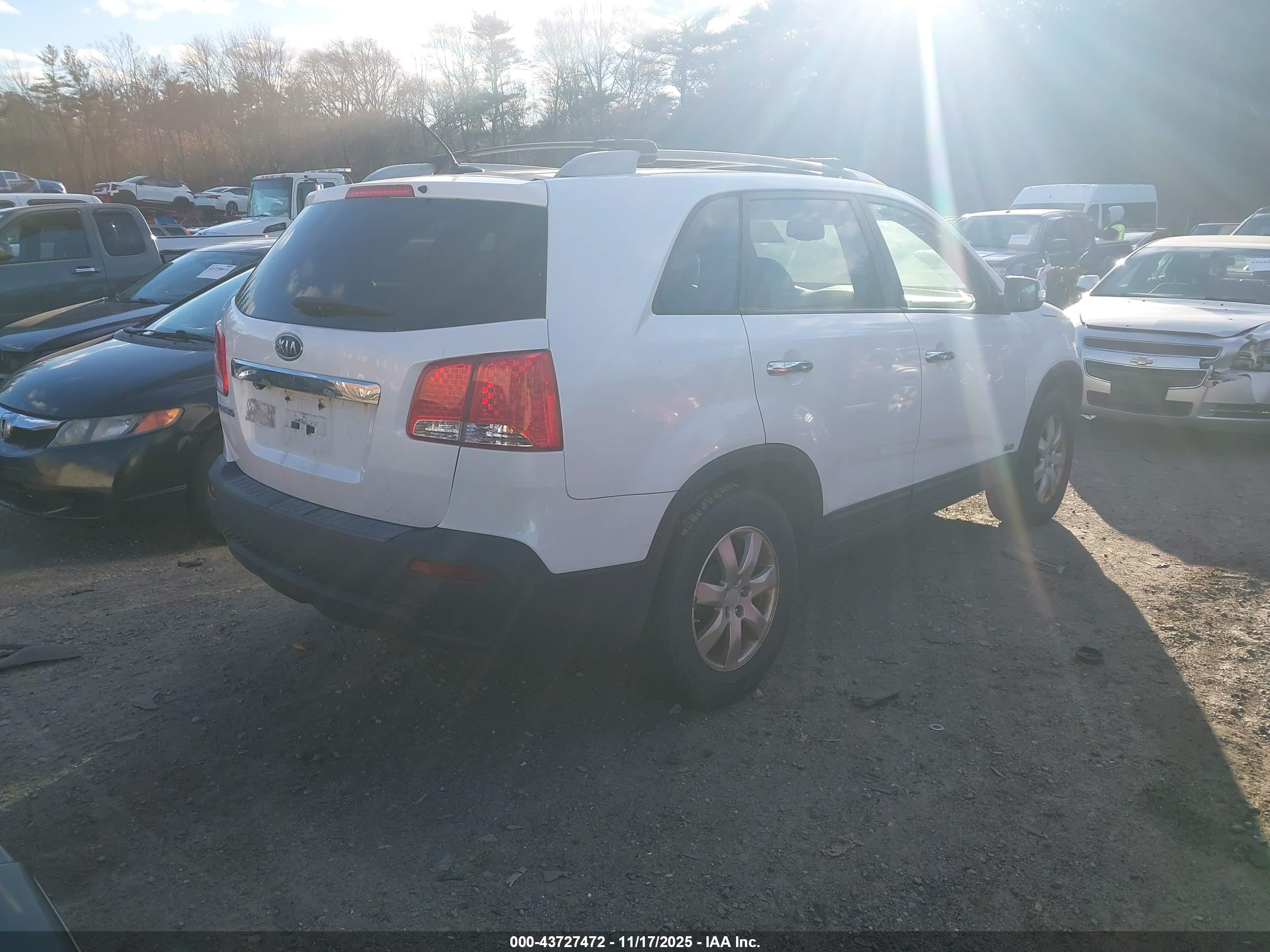 KIA SORENTO image 4