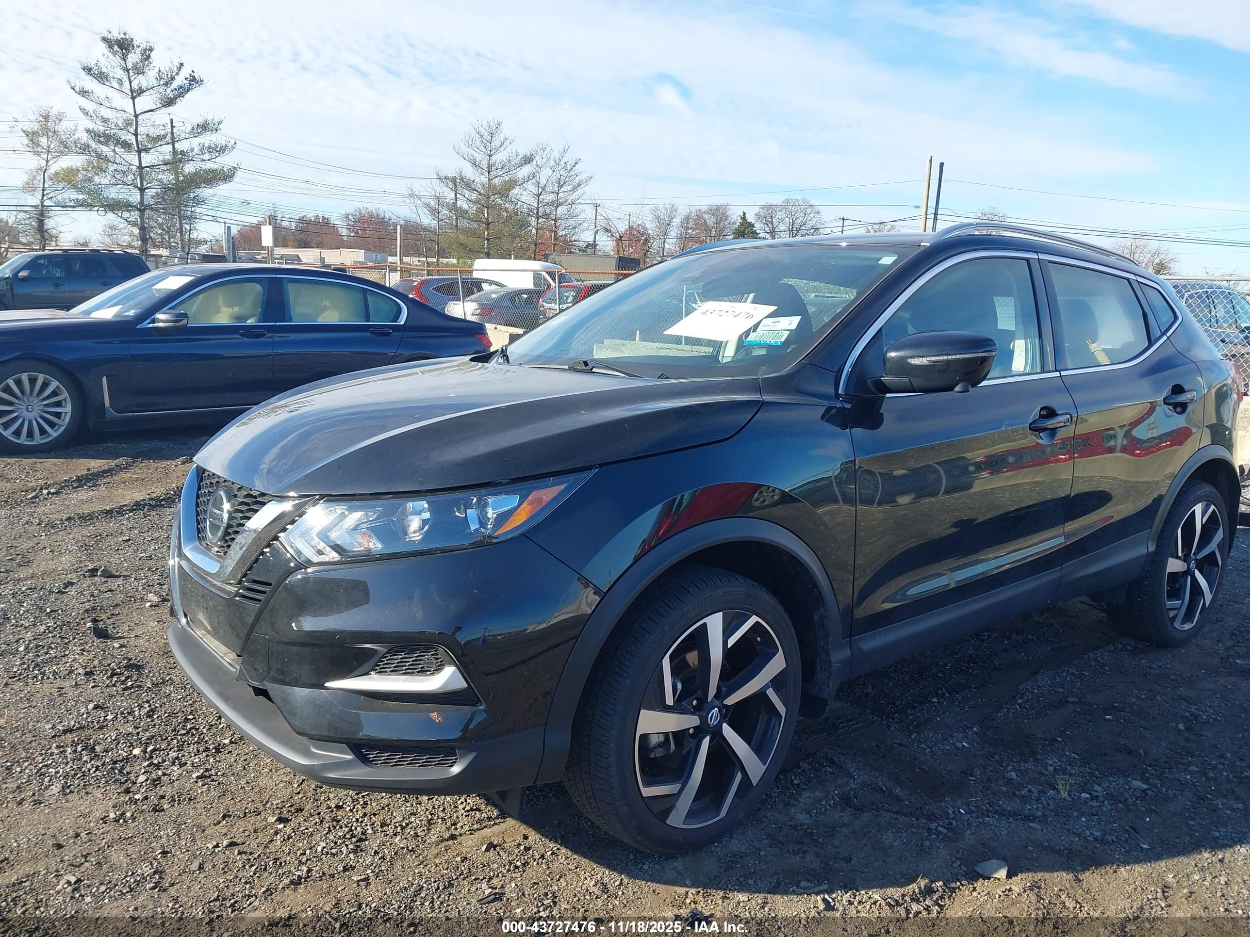 NISSAN ROGUE image 6