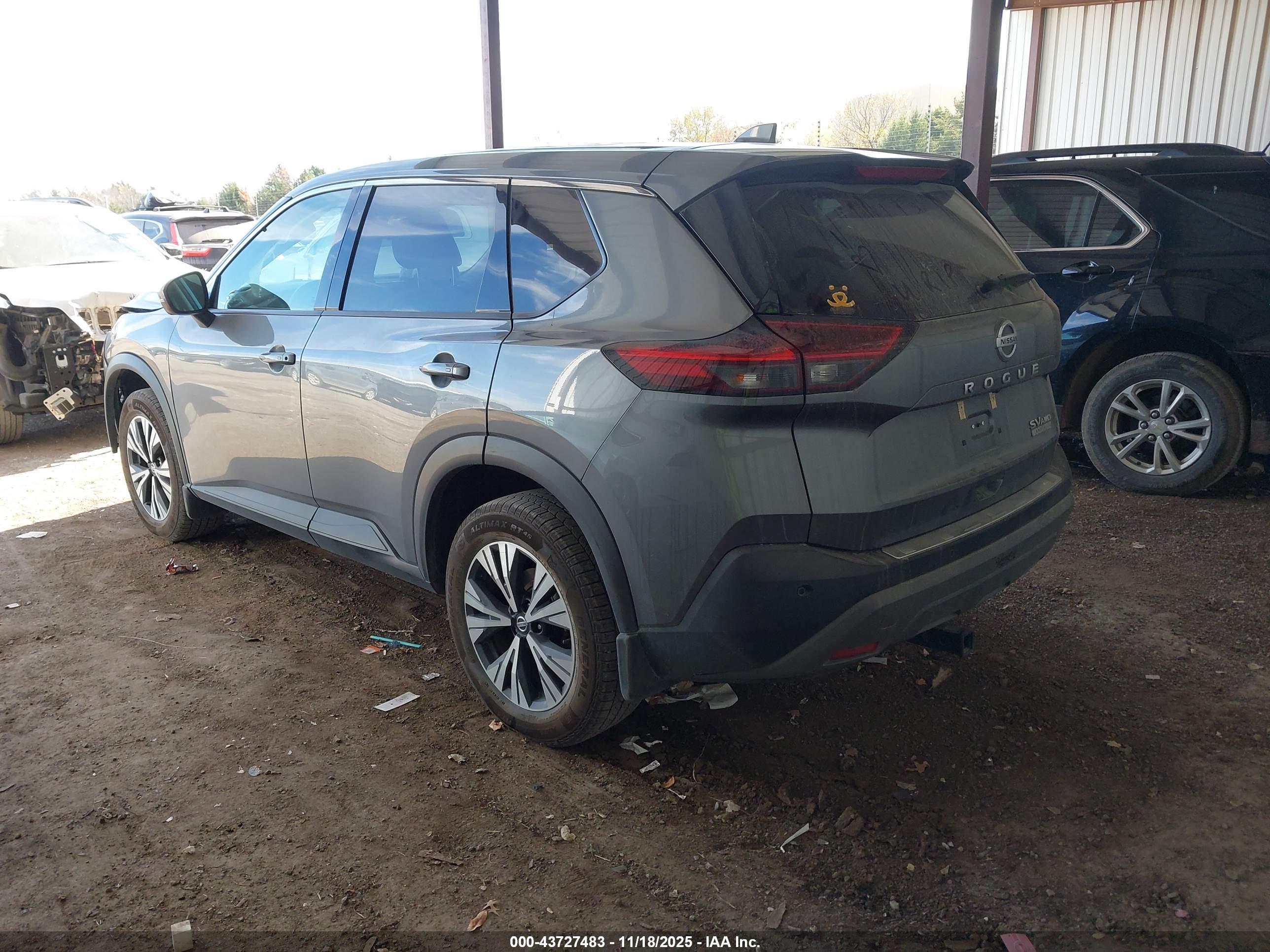 NISSAN ROGUE image 3