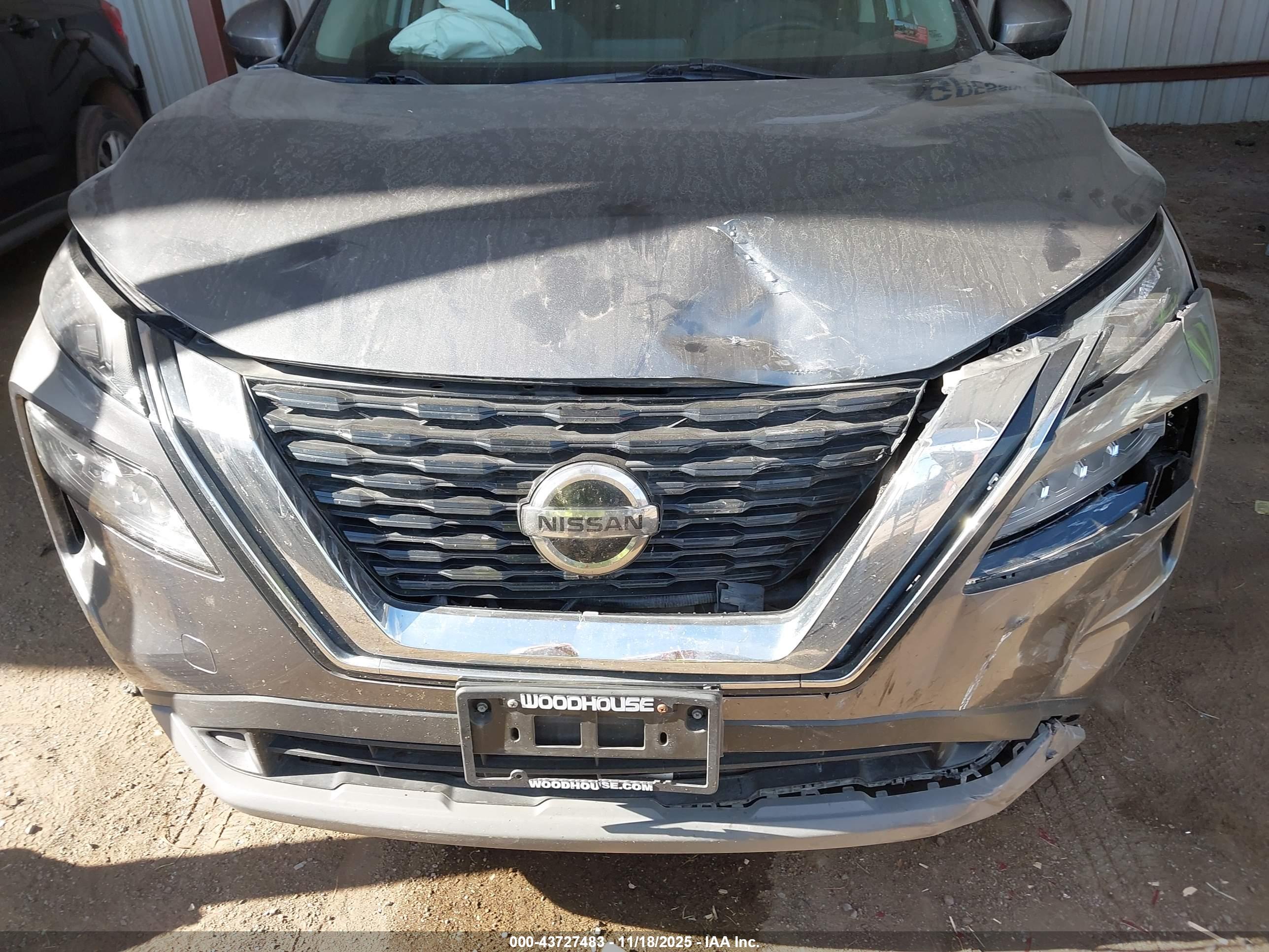 NISSAN ROGUE image 6