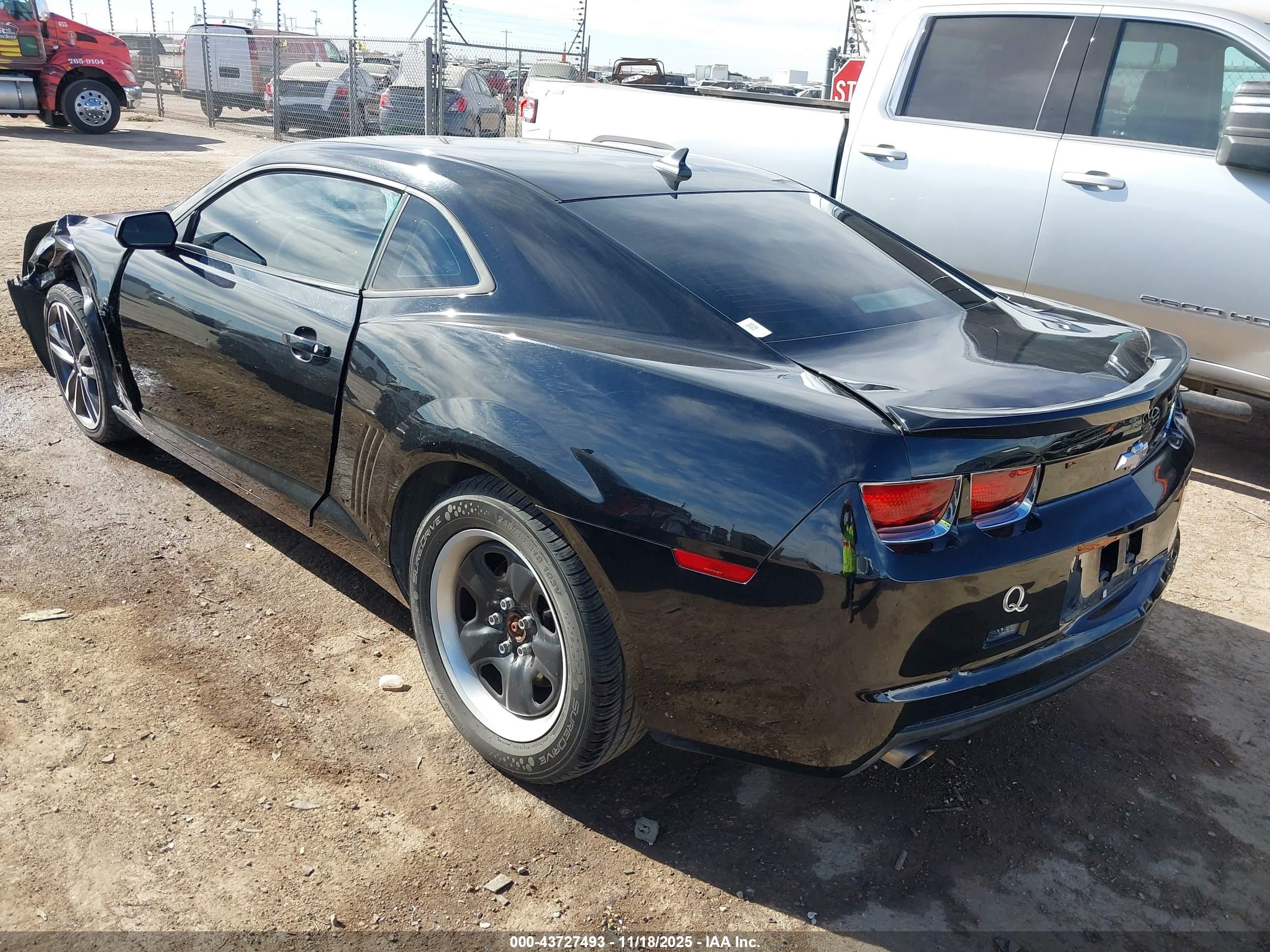 CHEVROLET CAMARO image 3